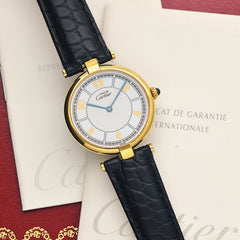 A Cartier Must Vendôme in size LM, with a rarity comparable to a limited edition model.