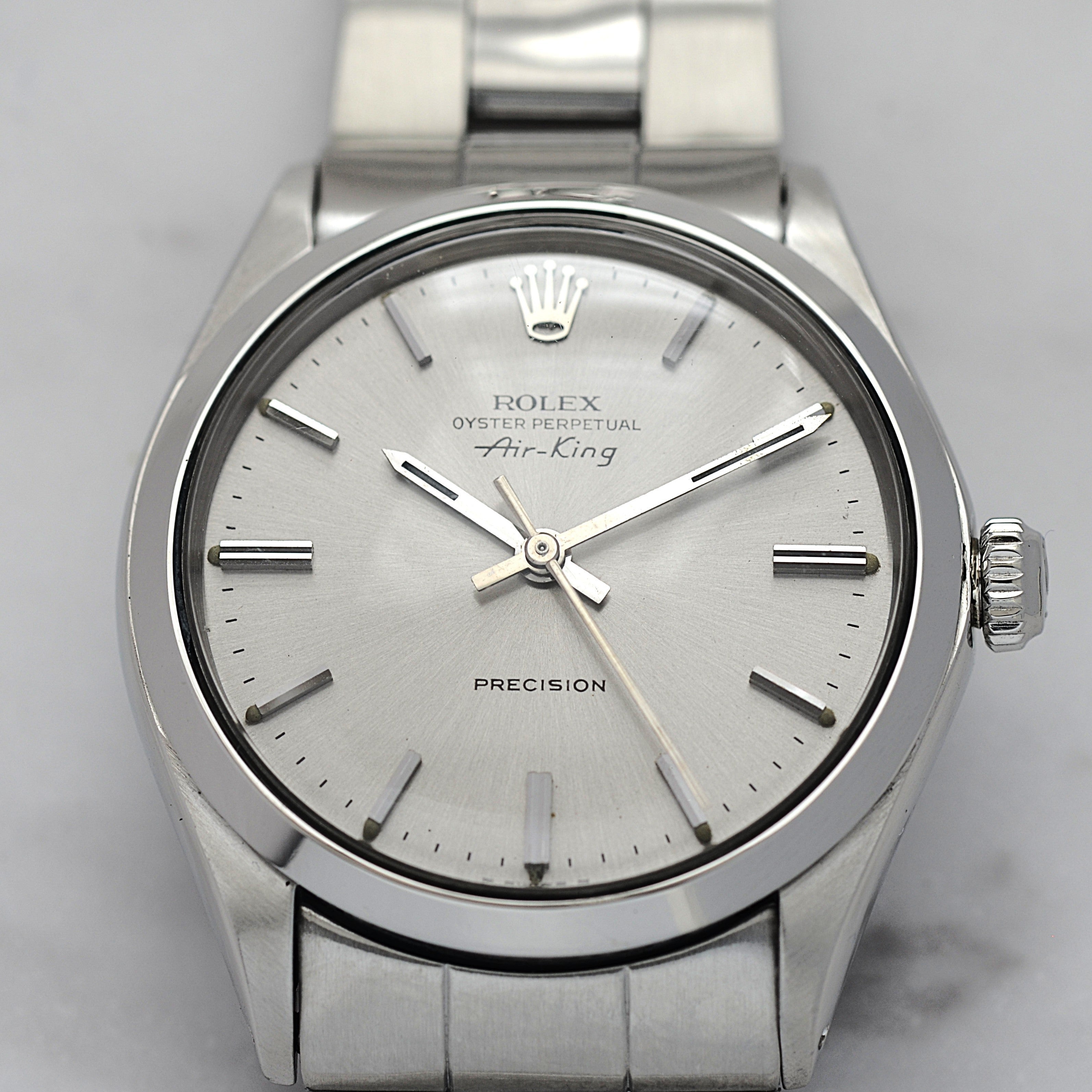 少し珍しい色をした1971年製のロレックス・エアキング。
