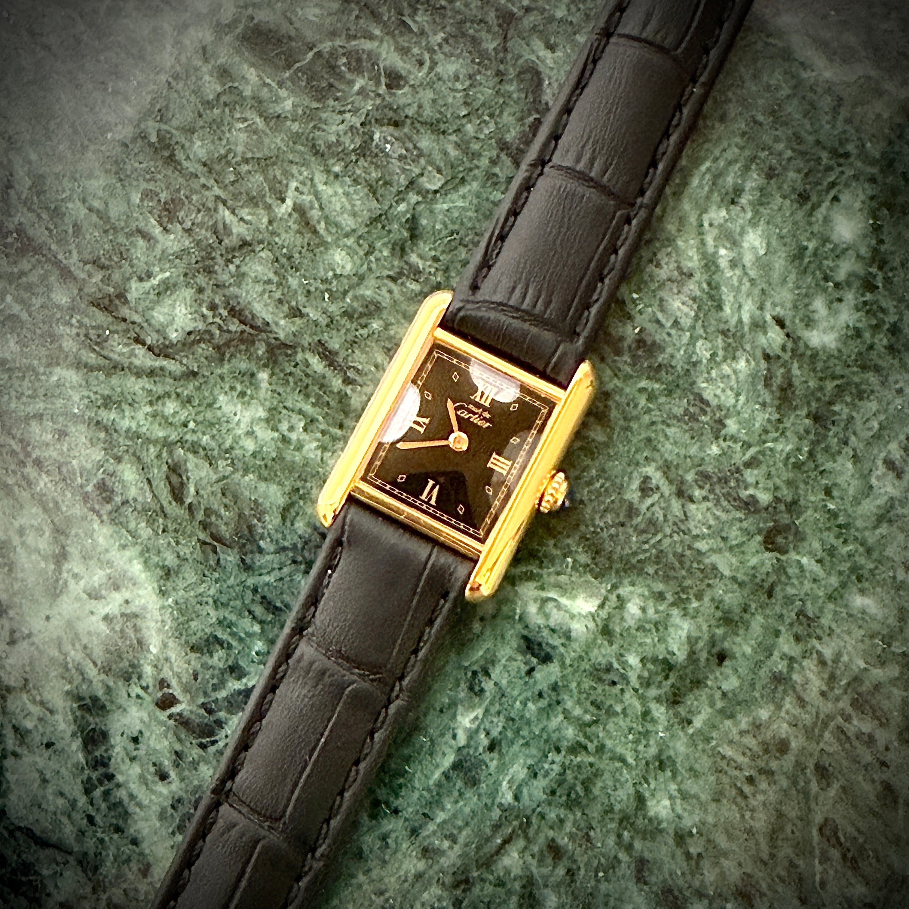 オーバーホールと一緒にケースの再メッキやベルト交換も。