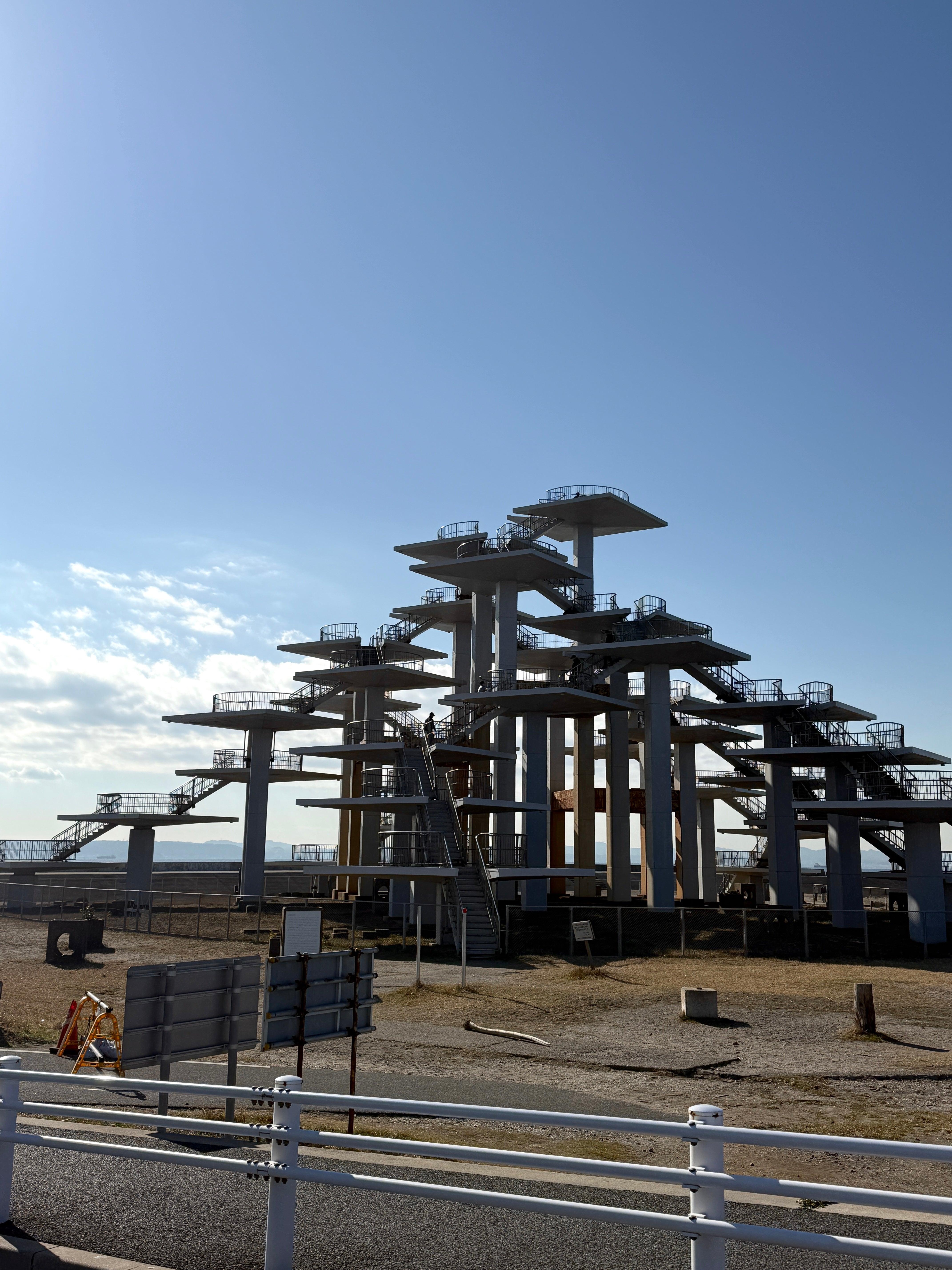 千葉県・富津市「明治百年記念展望塔」