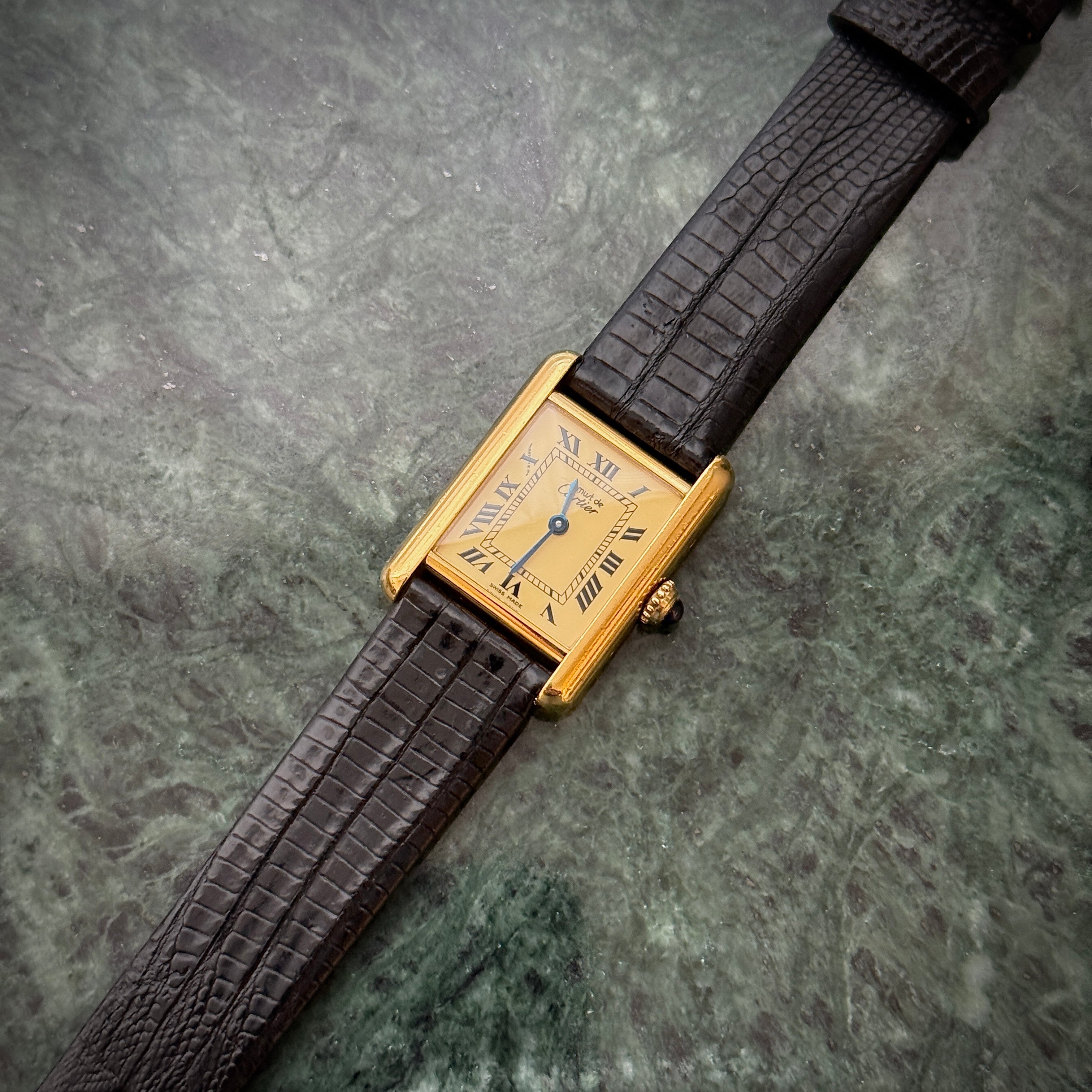 ベルトの印象で時計の印象は大きく変わります。