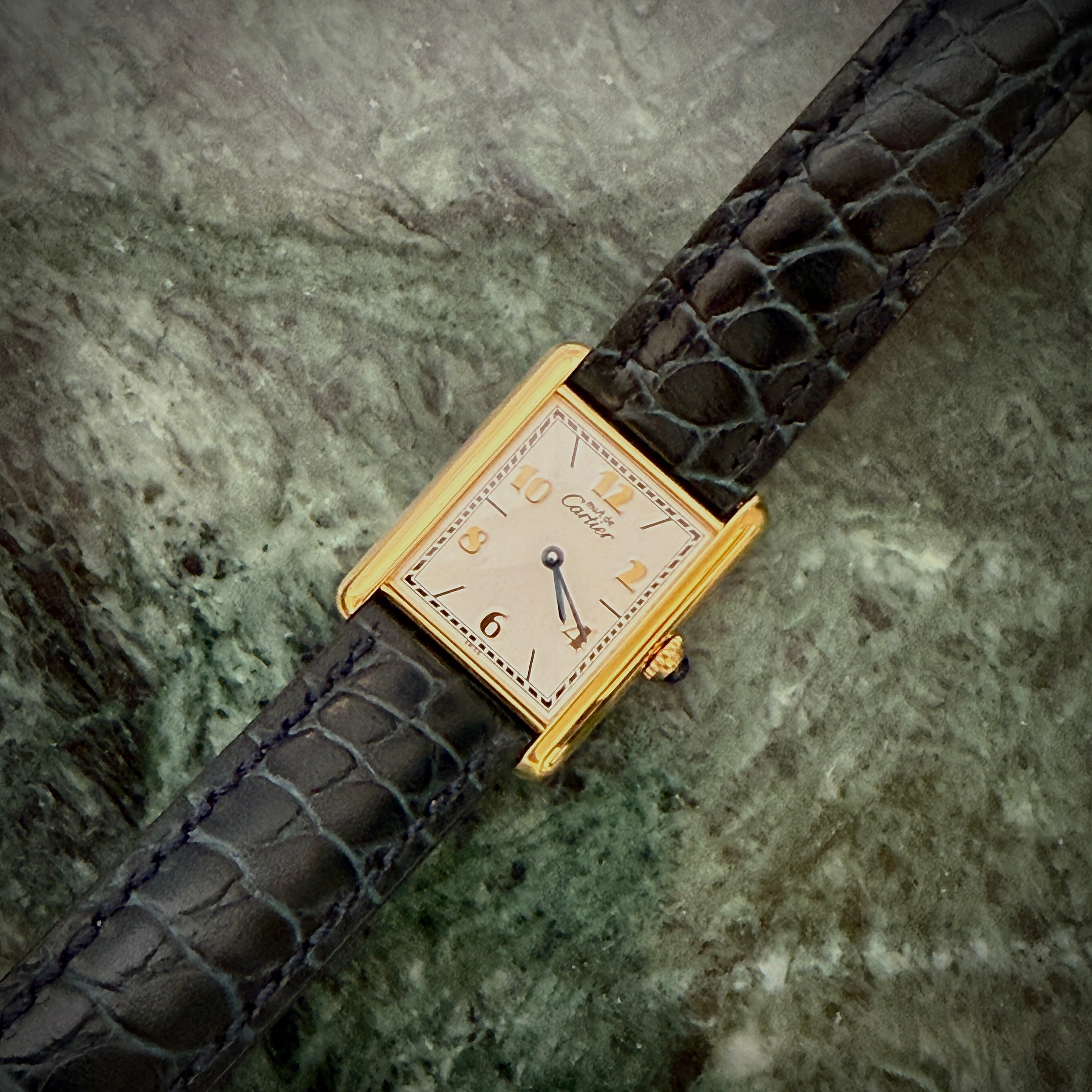 当店でご購入いただいた時計のメンテナンスはお気軽にお申し付けください。