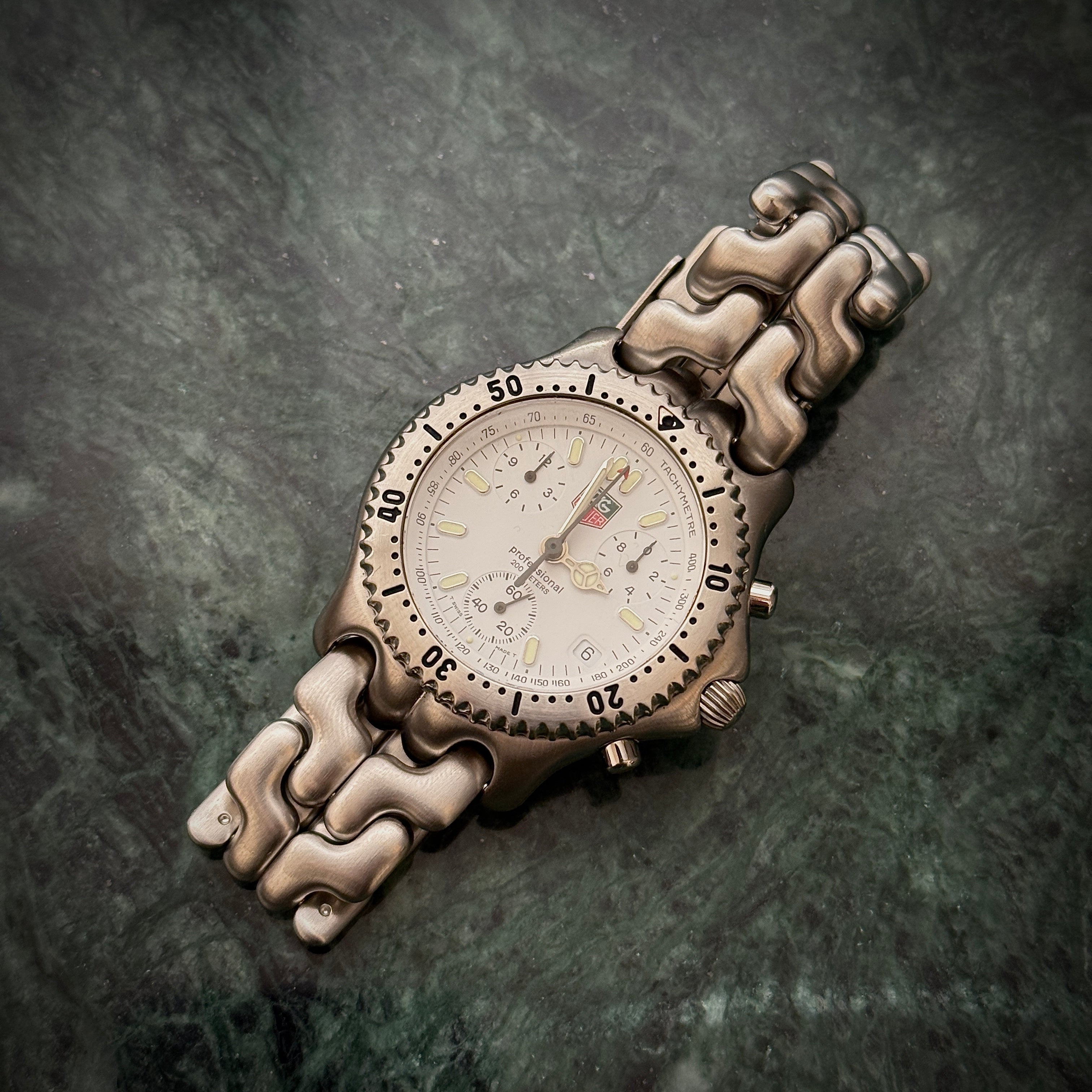 懐かしいタグホイヤーの修理を行いました。