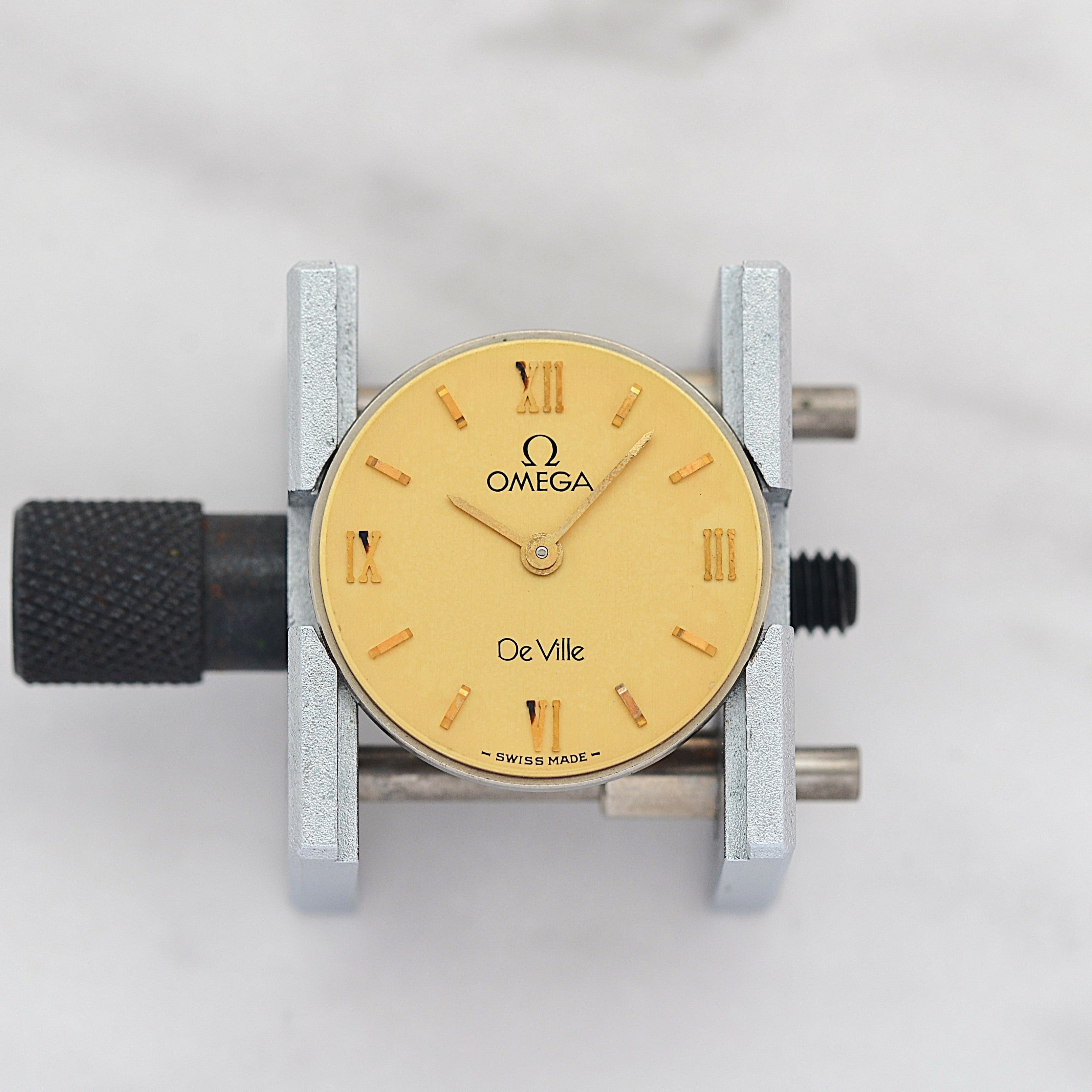 【OMEGA】Omega De Ville GP Round Gold Upright Roman with Original Buckle