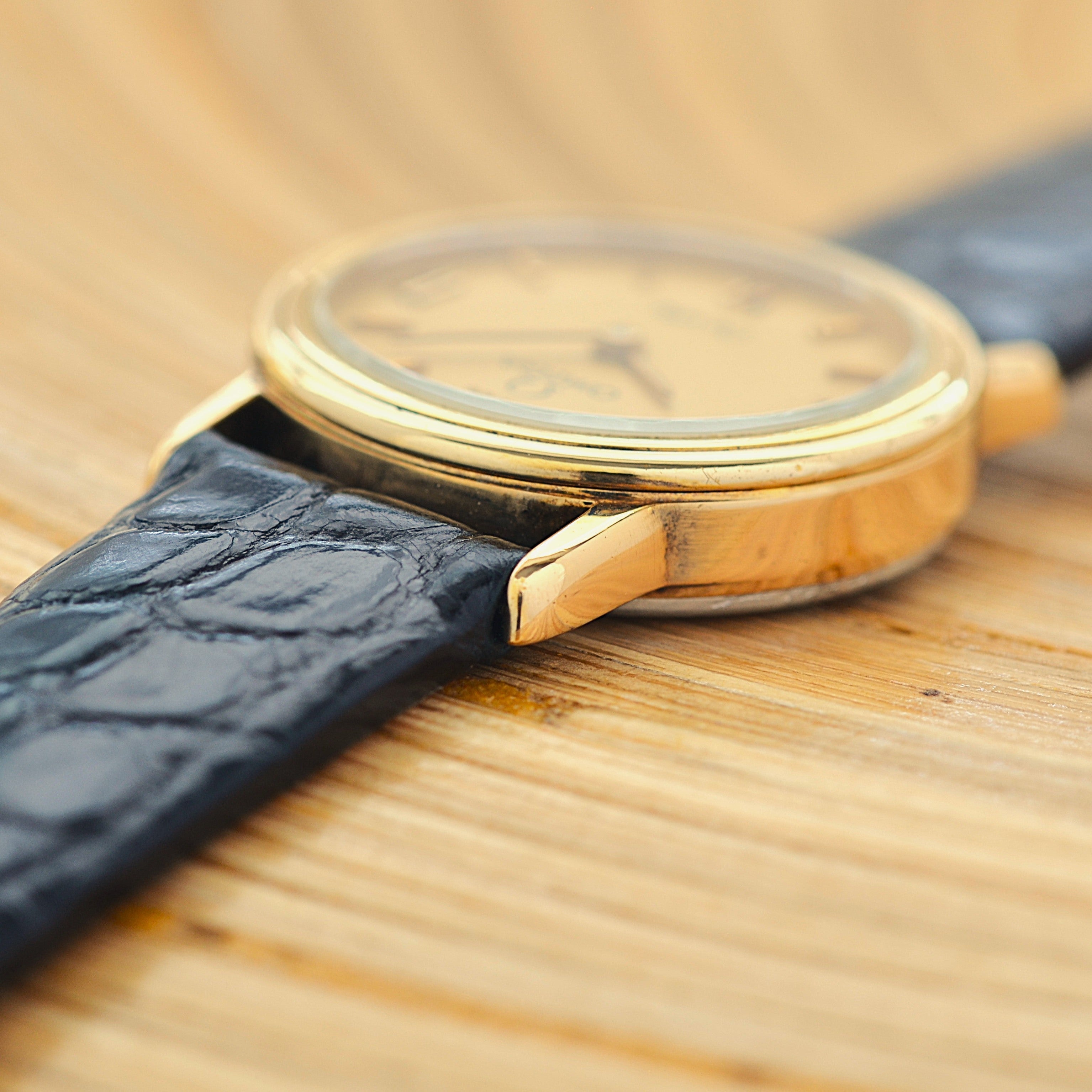 【OMEGA】Omega De Ville GP Round Gold Upright Roman with Original Buckle