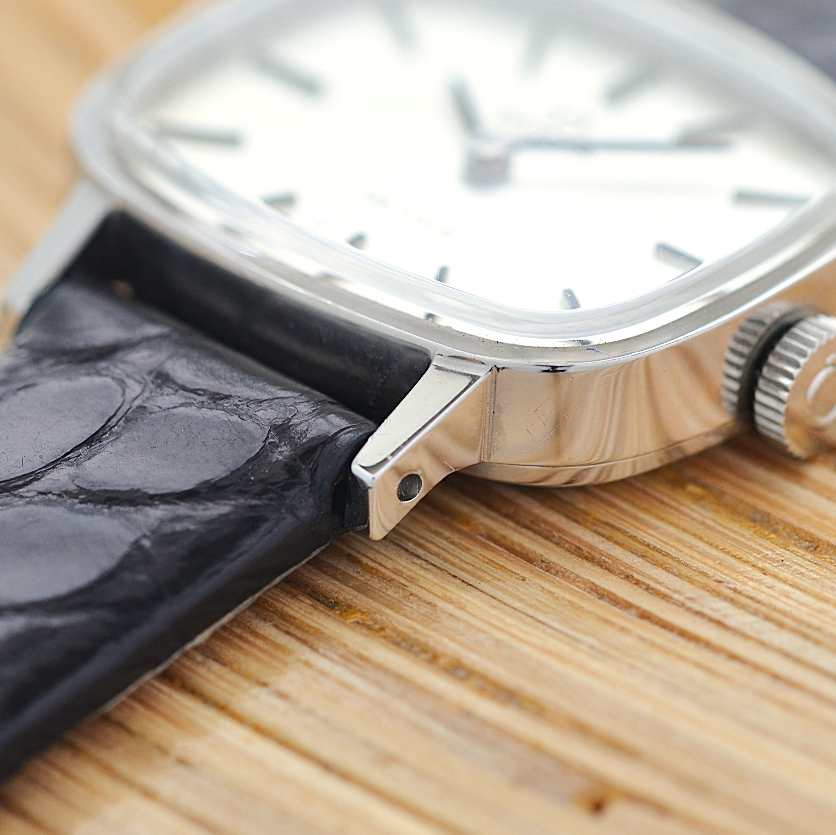 【OMEGA】Omega DeVille SS TV Screen Case Silver new old stock with Original Buckle