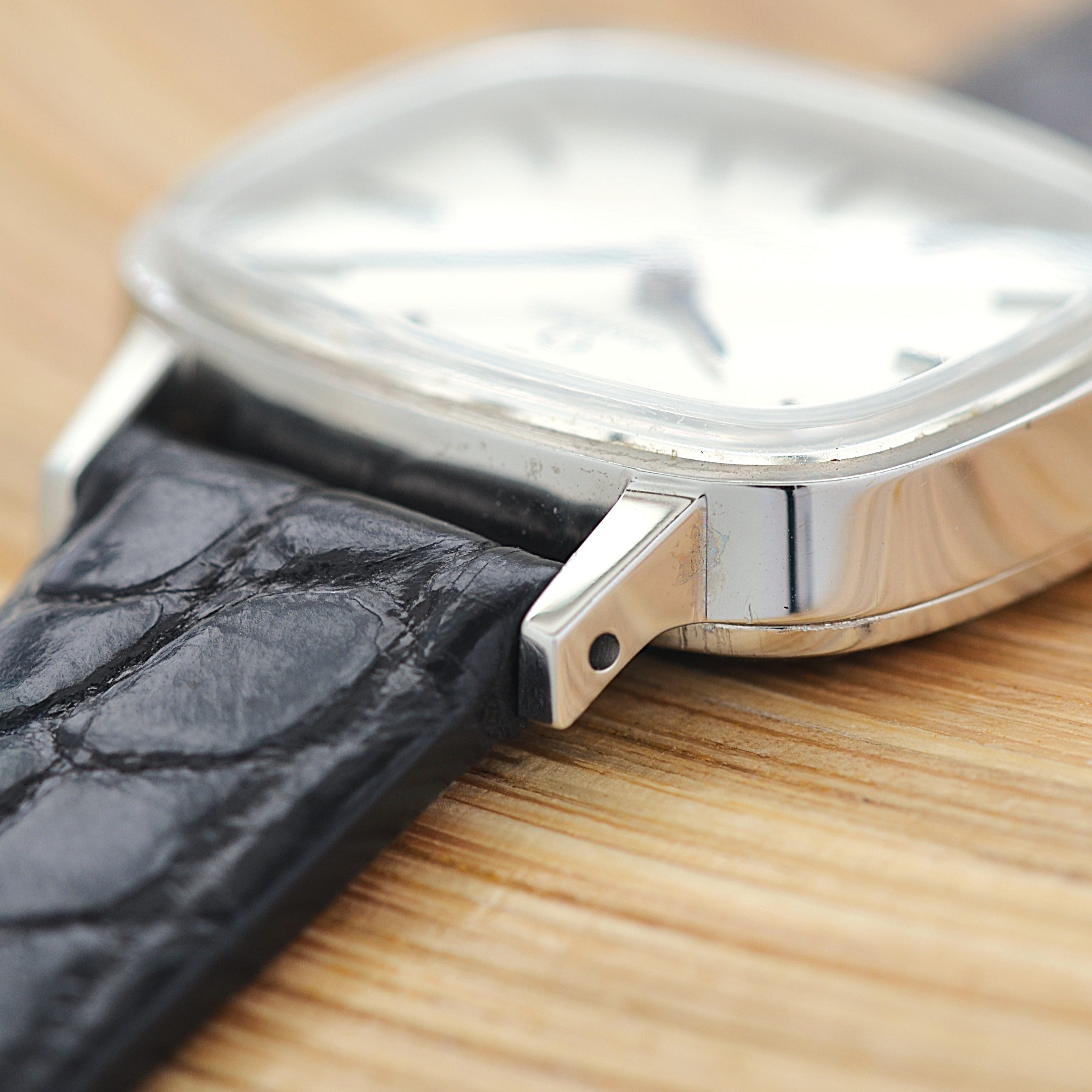 【OMEGA】Omega DeVille SS TV Screen Case Silver new old stock with Original Buckle