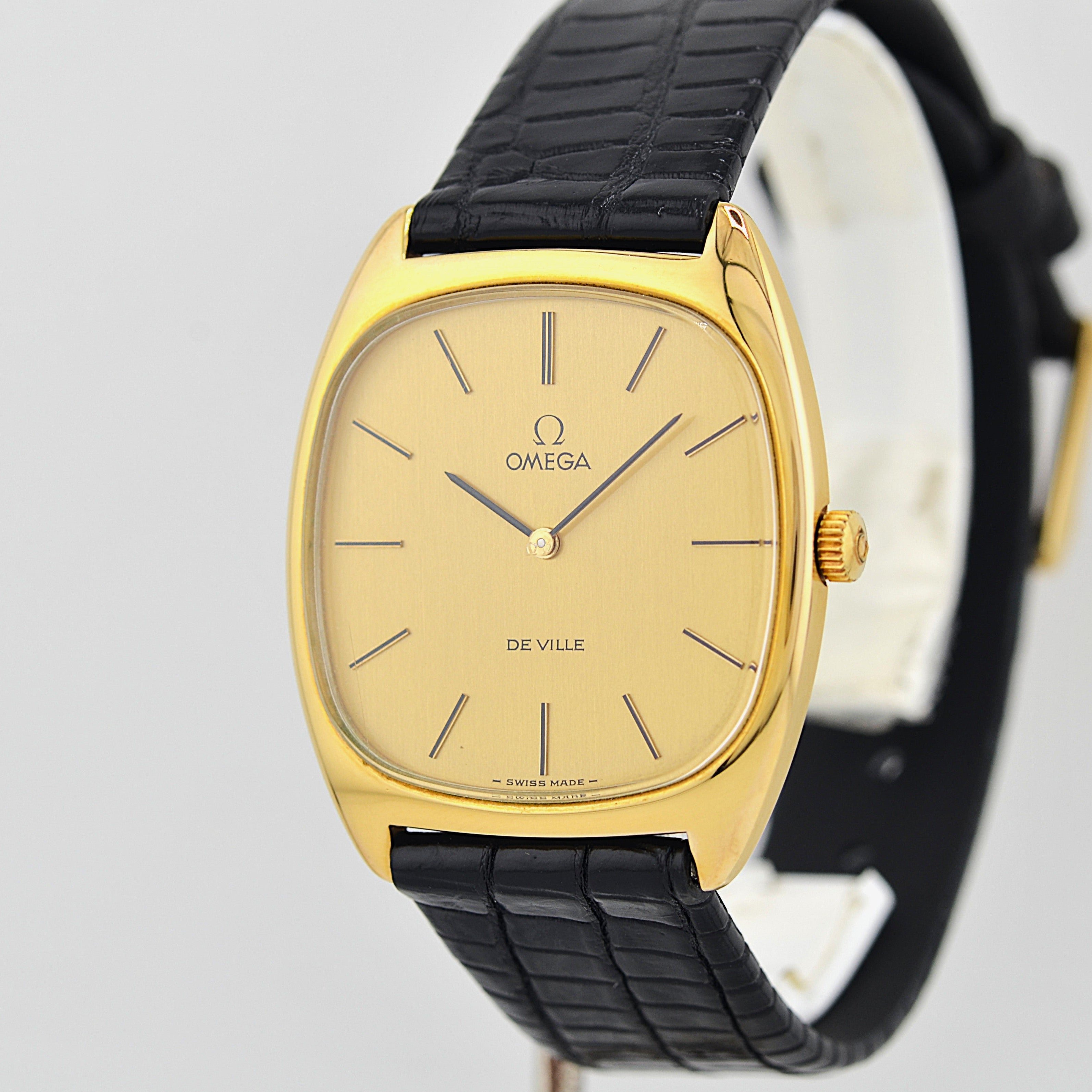 [OMEGA] Omega DeVille GP Cushion Case with Original Gold Buckle, New old stock