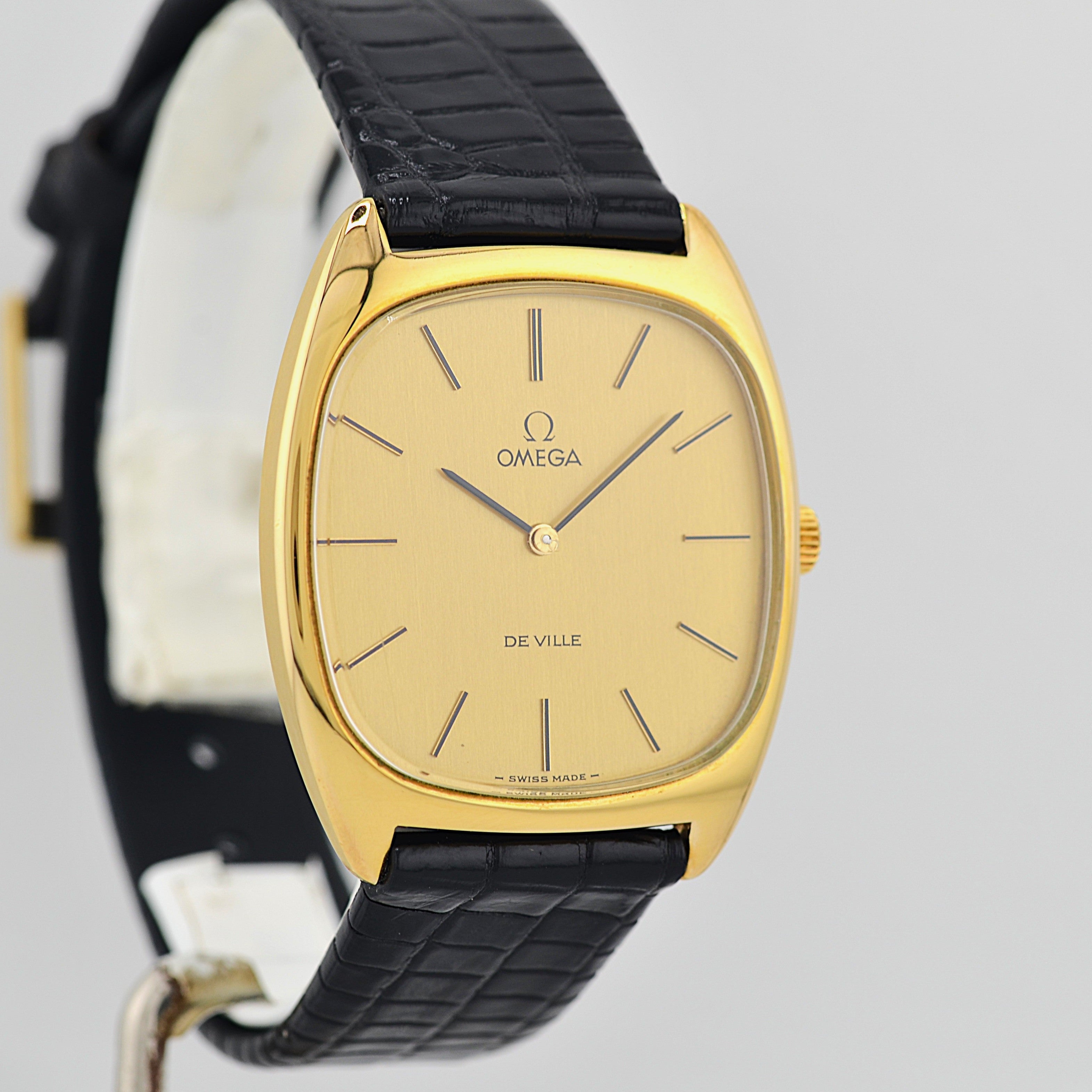 [OMEGA] Omega DeVille GP Cushion Case with Original Gold Buckle, New old stock