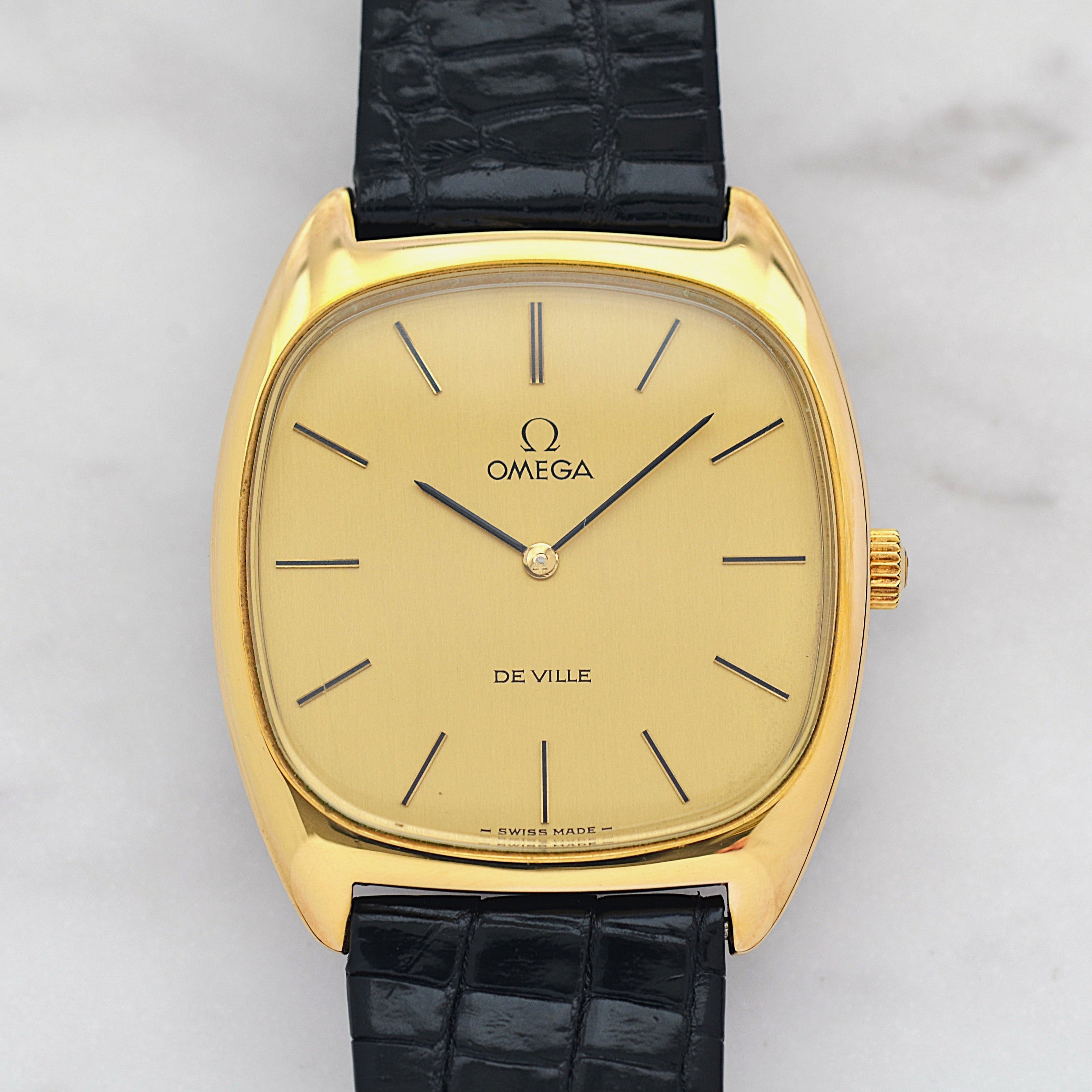 [OMEGA] Omega DeVille GP Cushion Case with Original Gold Buckle, New old stock