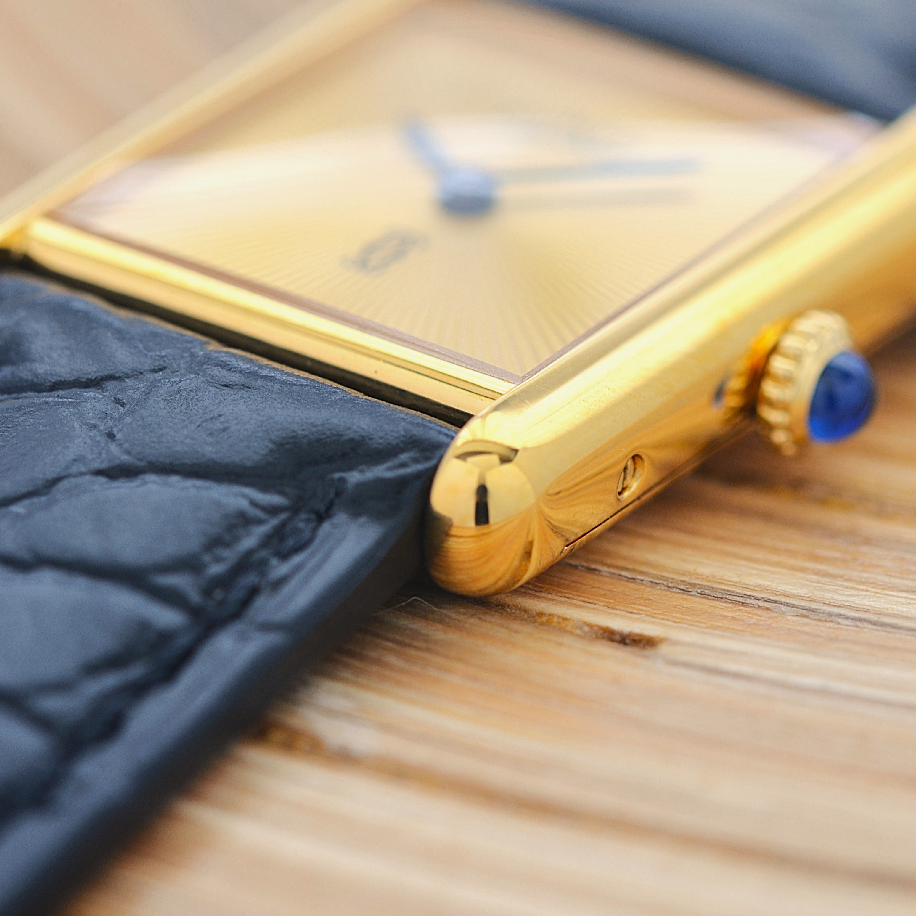 【Cartier】カルティエ マストタンクLM サンバースト 手巻き 永久保証書付き