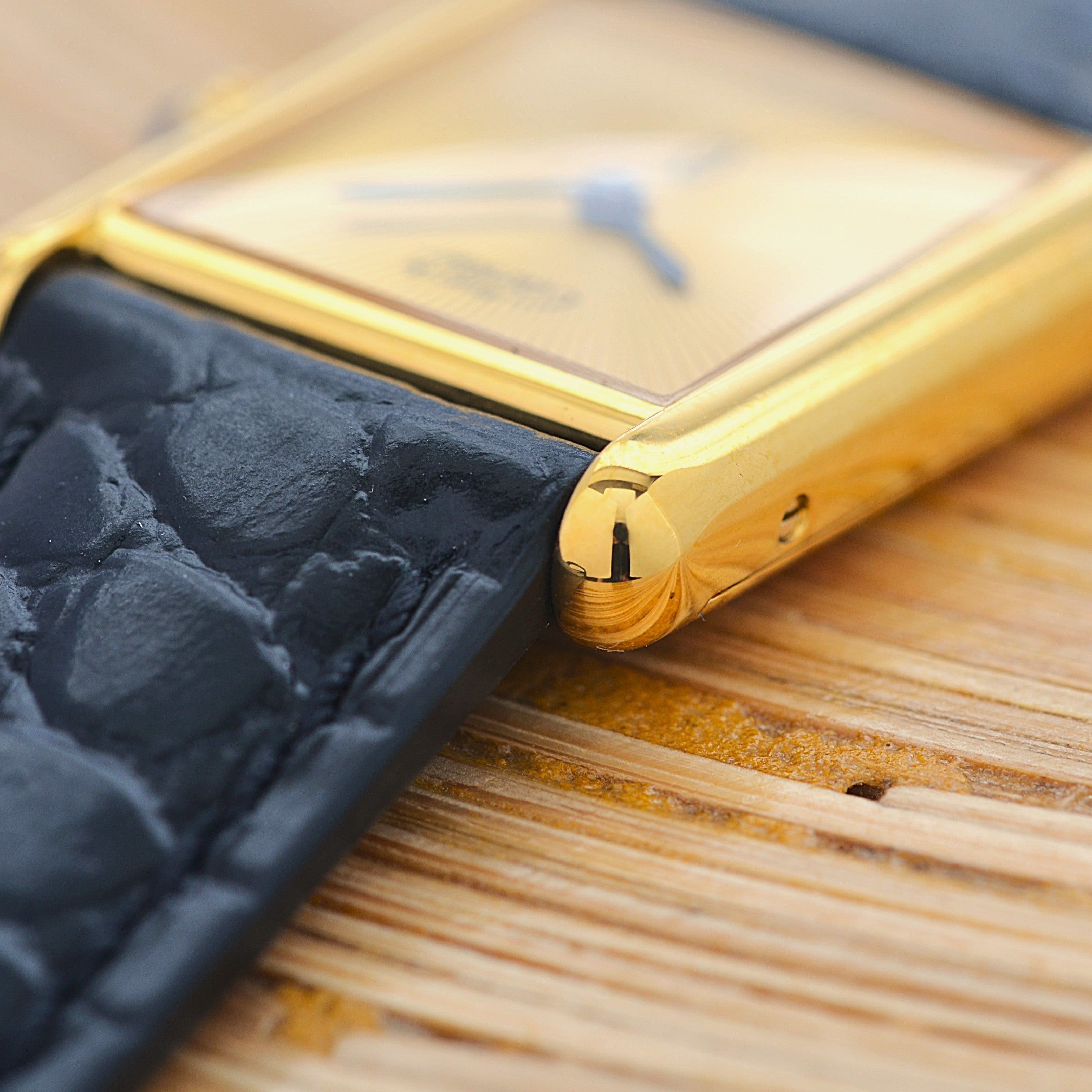 【Cartier】カルティエ マストタンクLM サンバースト 手巻き 永久保証書付き