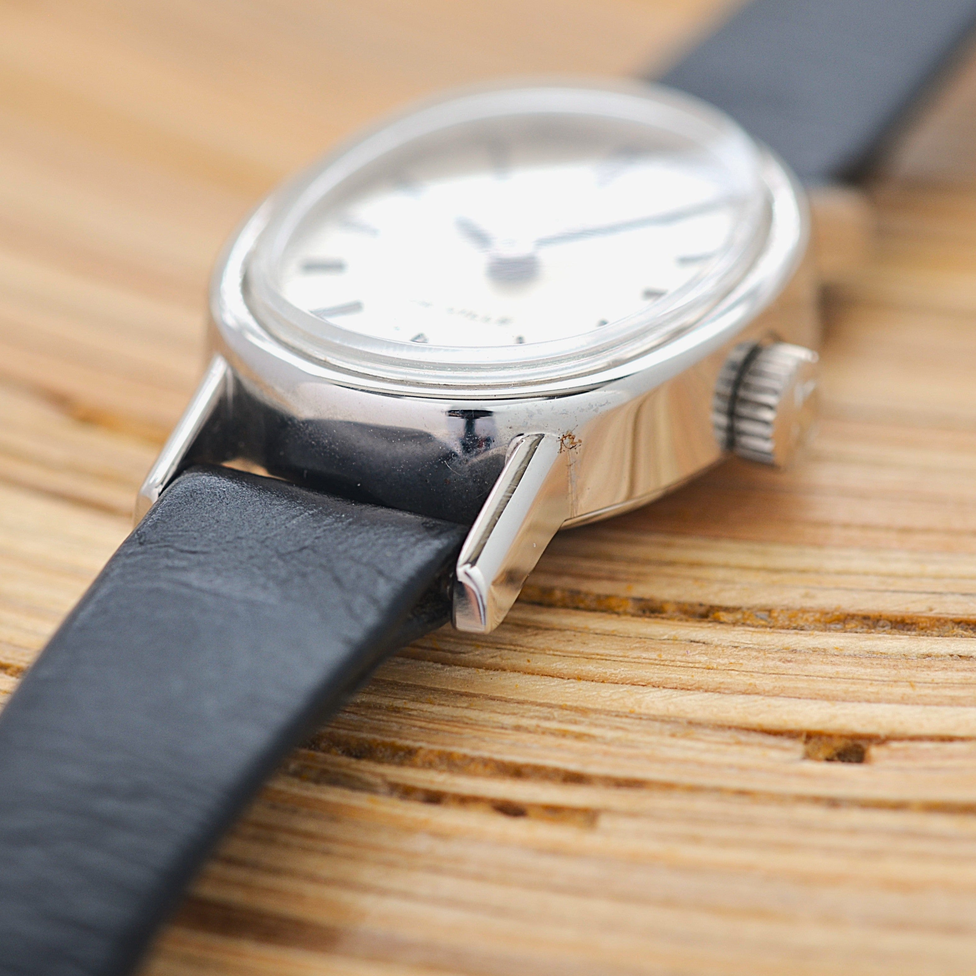 【OMEGA】オメガ デヴィル SS ミニオーバル Silver デッドストック 純正尾錠付き