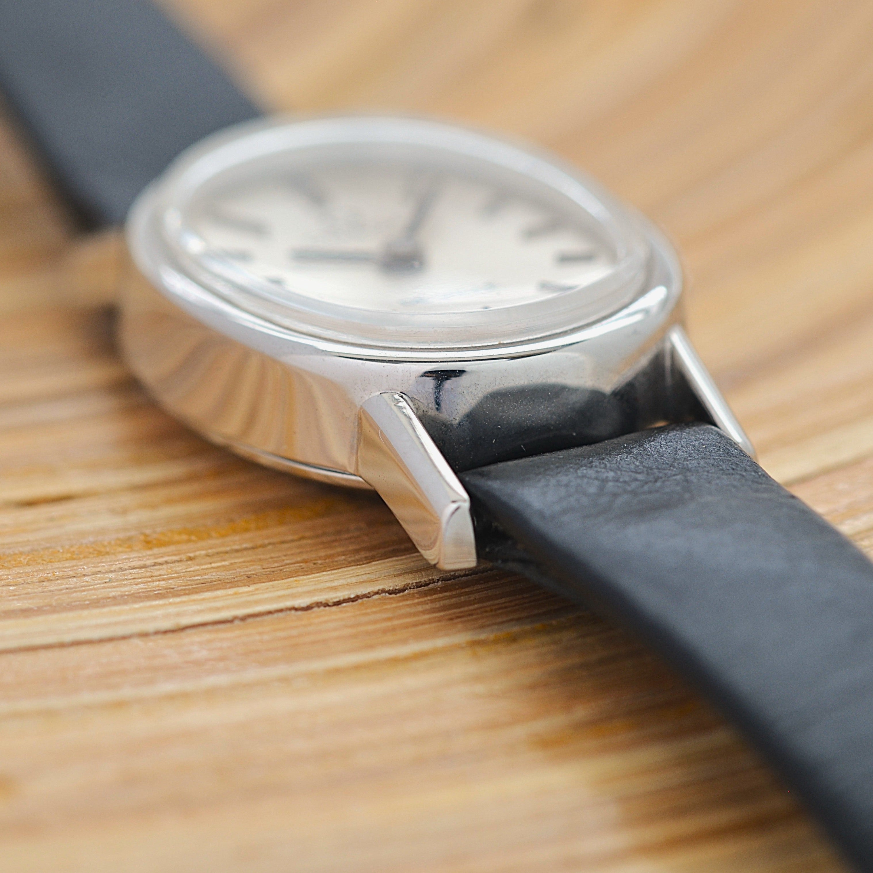 【OMEGA】オメガ デヴィル SS ミニオーバル Silver デッドストック 純正尾錠付き