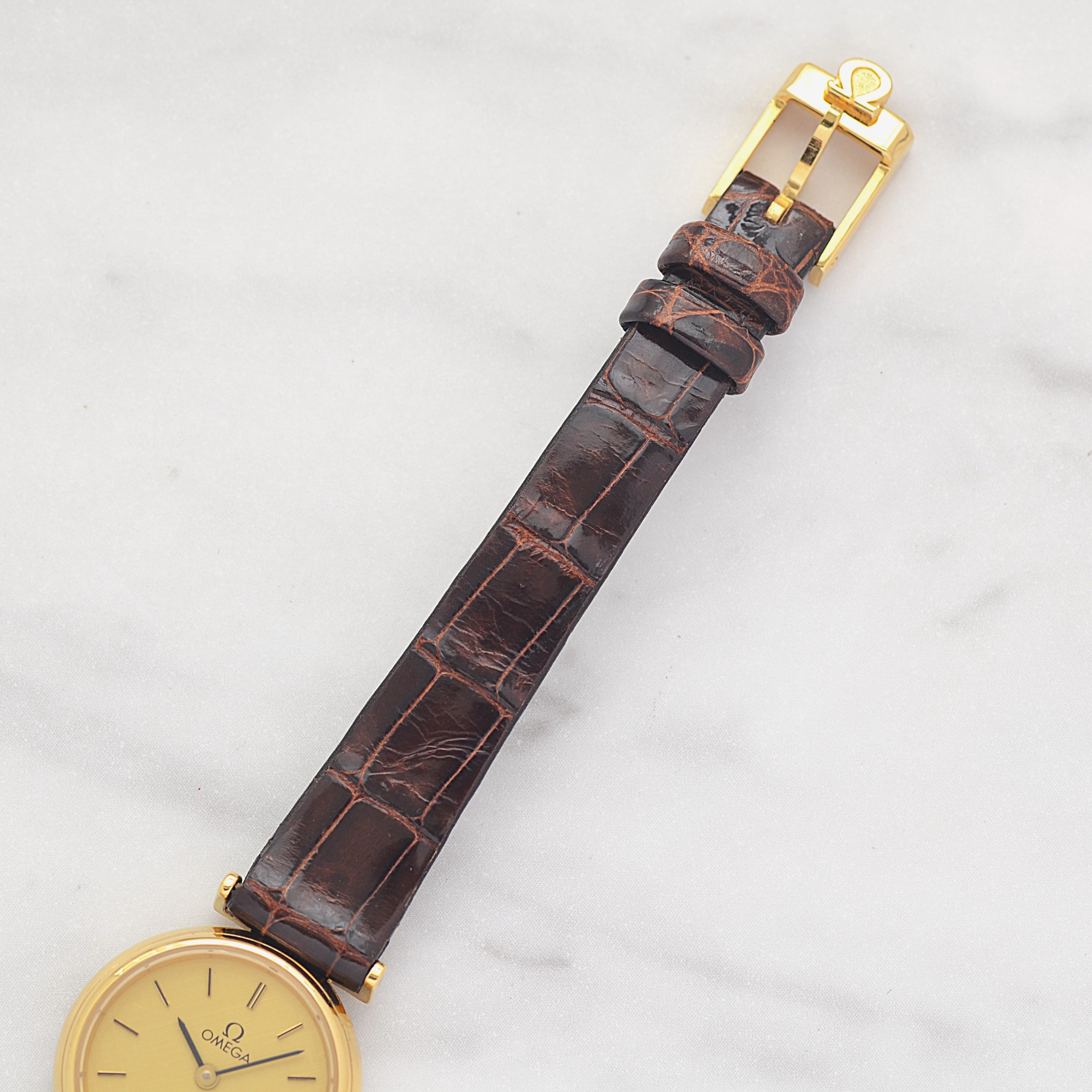 【OMEGA】オメガ デヴィル GP ミニラウンド変わりケース Goldバーク デッドストック 純正尾錠付き