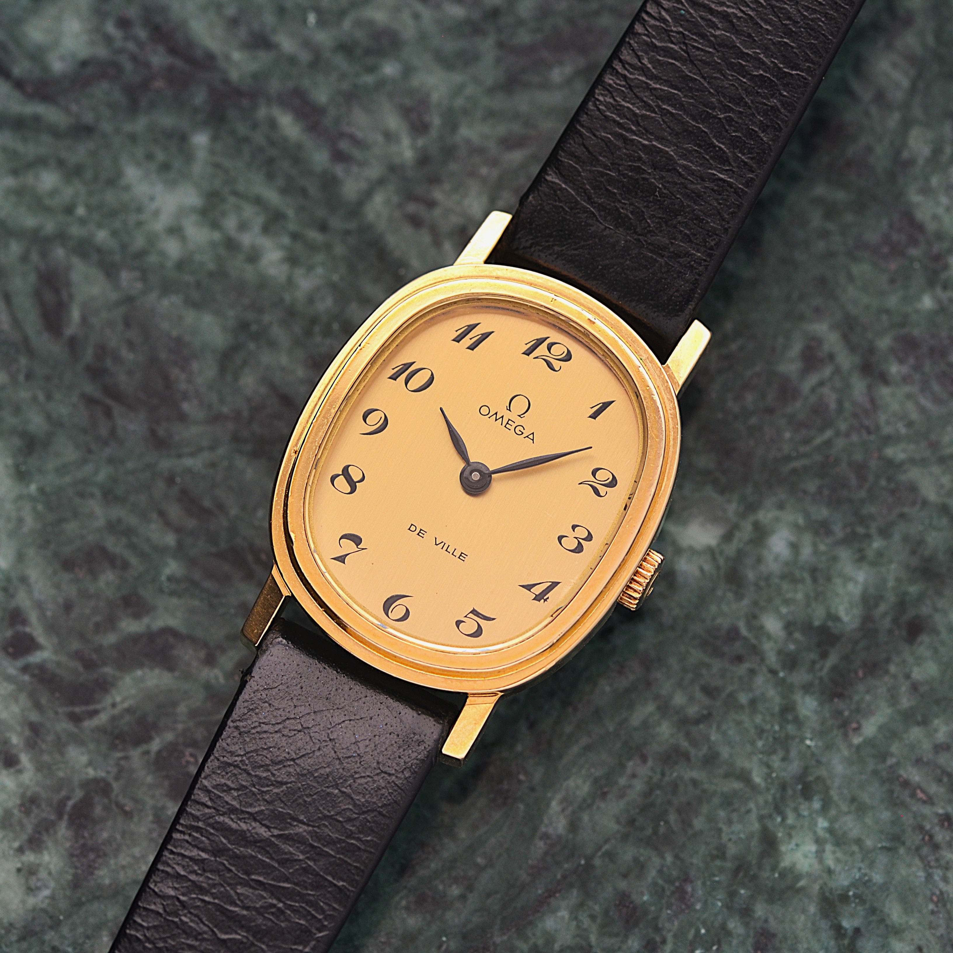 【OMEGA】オメガ デヴィル GP オーバル Gold プリントアラビア デッドストック 純正尾錠付き