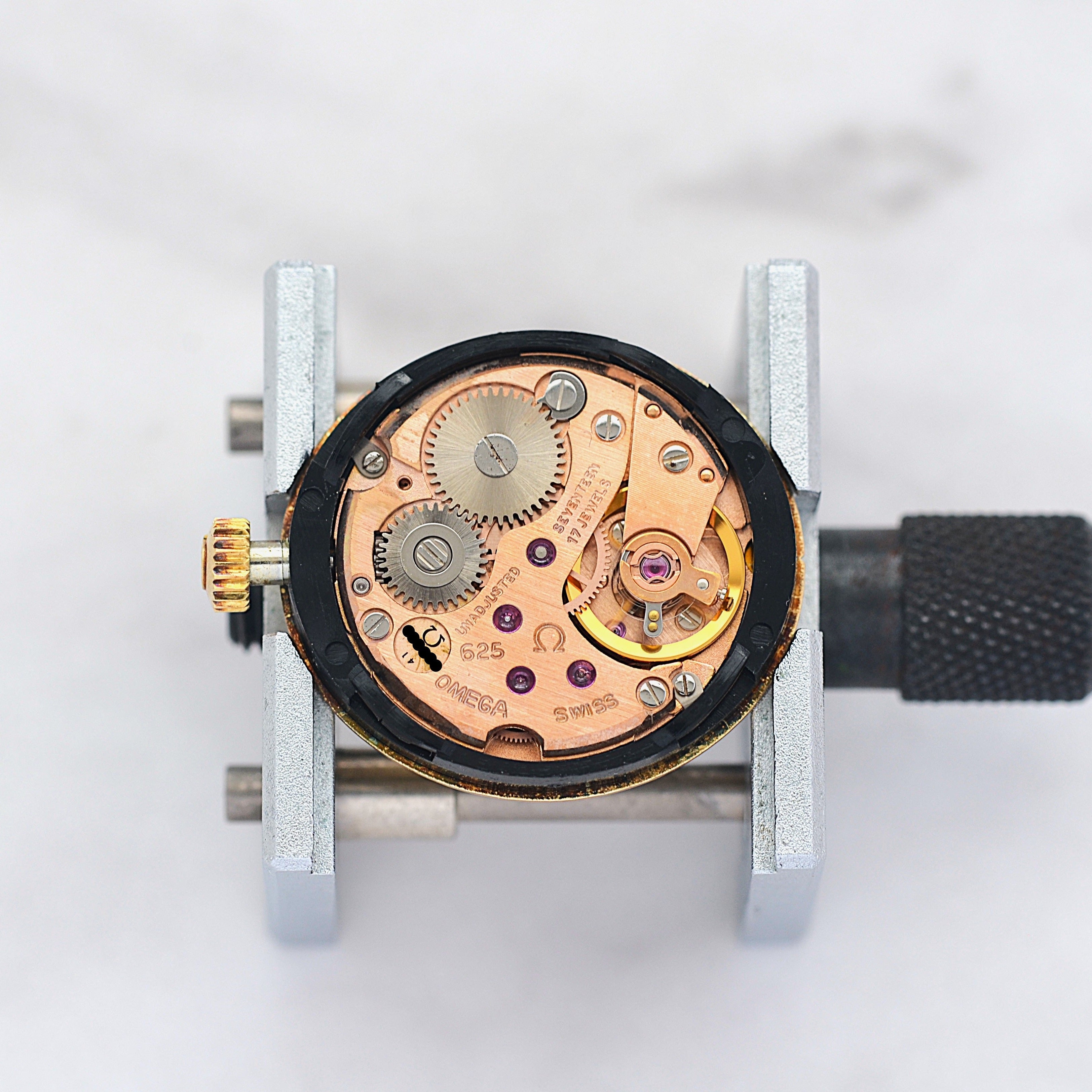 【OMEGA】オメガ デヴィル GP オーバルケース Gold デッドストック 純正尾錠付き
