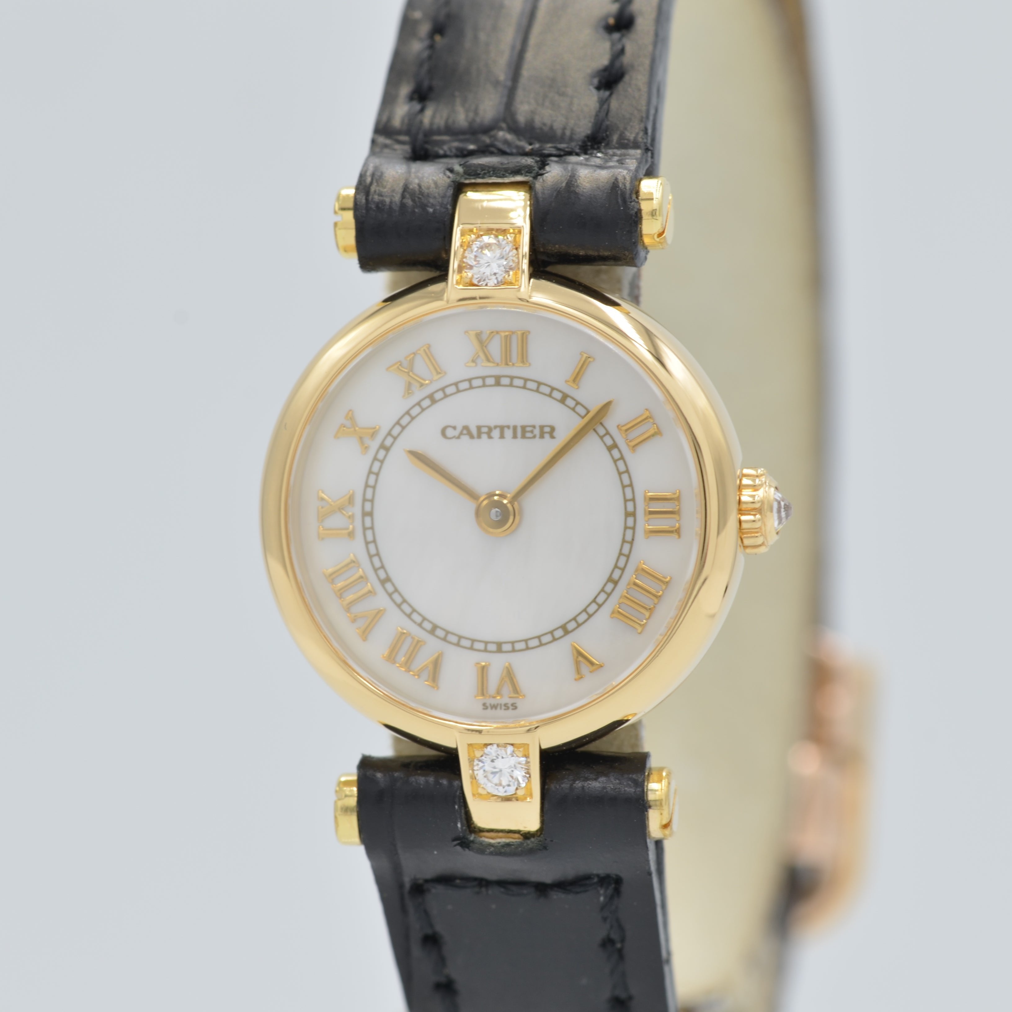 [Cartier] Cartier<br> Mini Vendome 18KYG 3PDiamonds MOPdial<br> Comes with genuine 18k gold D-buckle