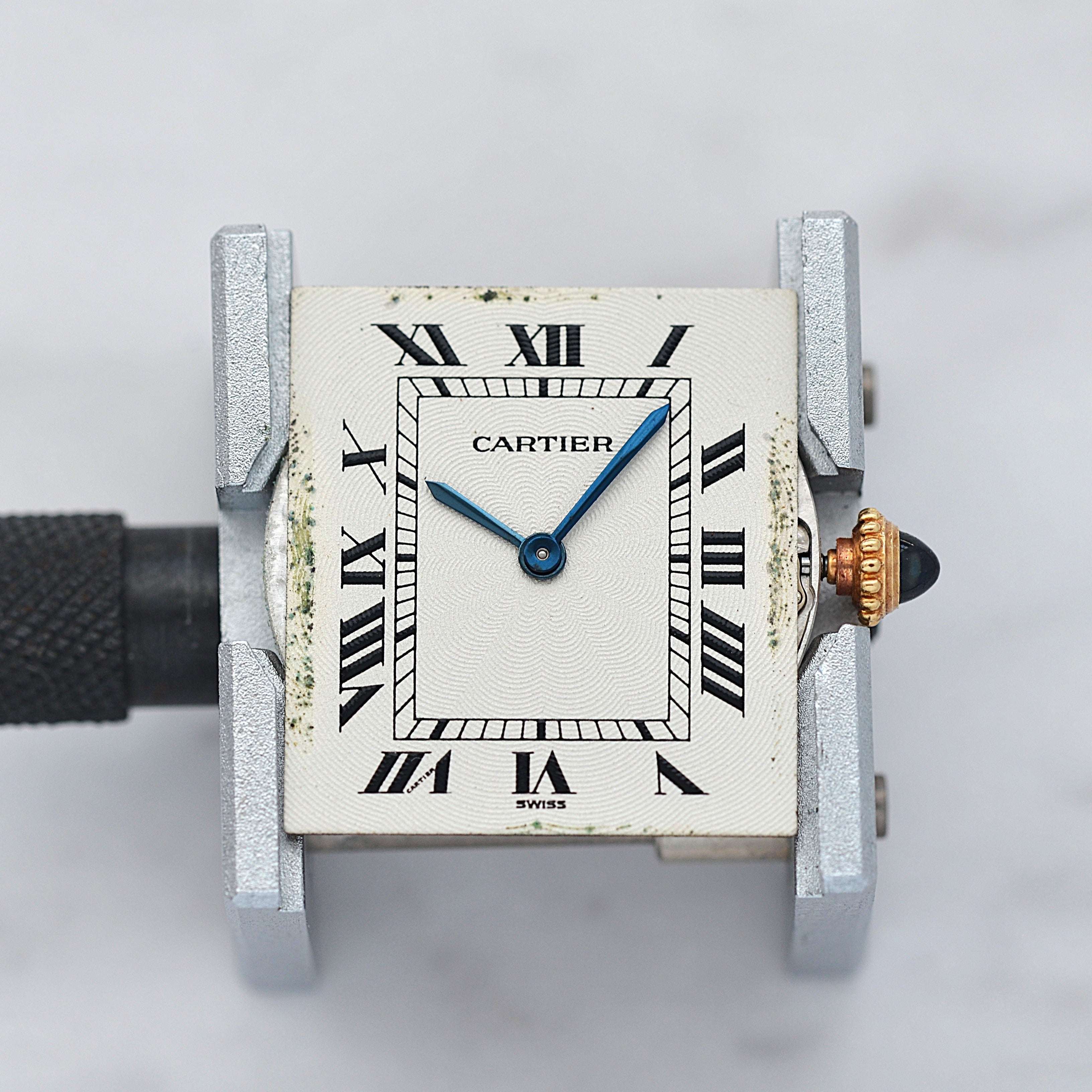 【Cartier】カルティエ タンクルイカルティエLM 18KYG エクストラフラット カルティエコンプリートサービス済み 純正18金製Dバックル、国際保証書付き