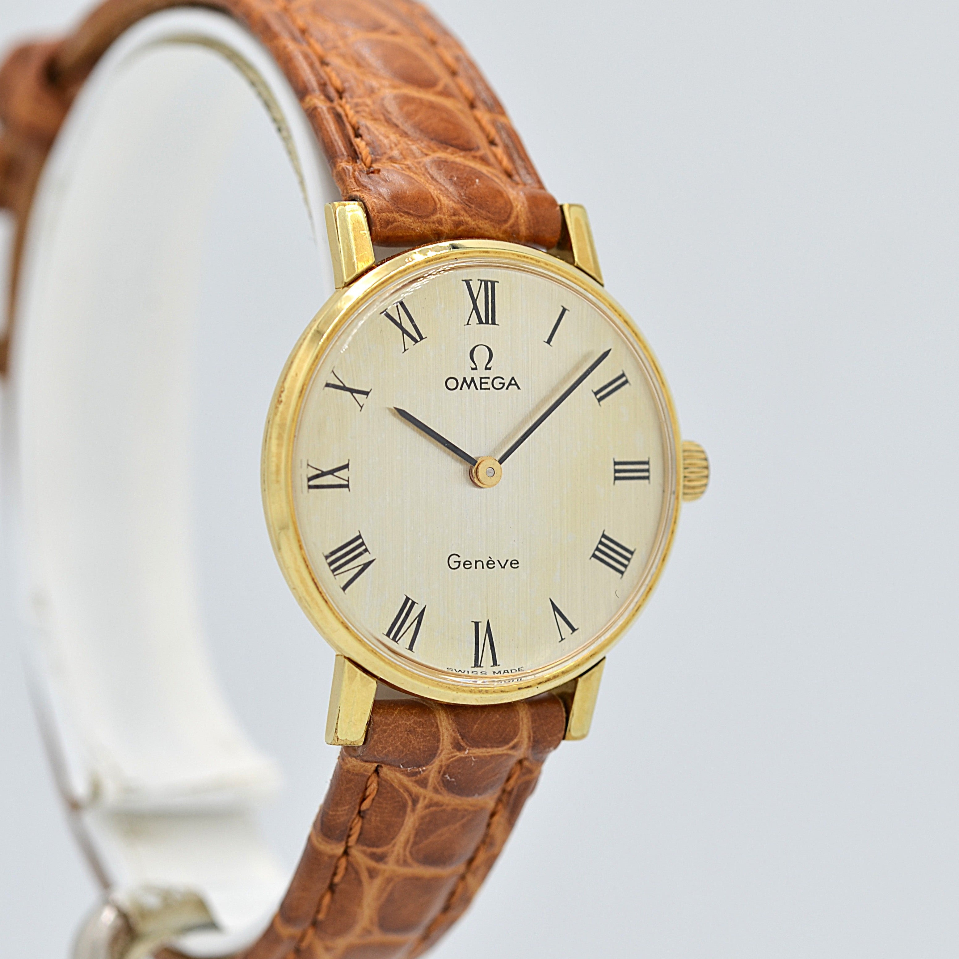 【OMEGA】オメガ ジュネーヴ GP ラウンド Silver Roman 純正尾錠付き