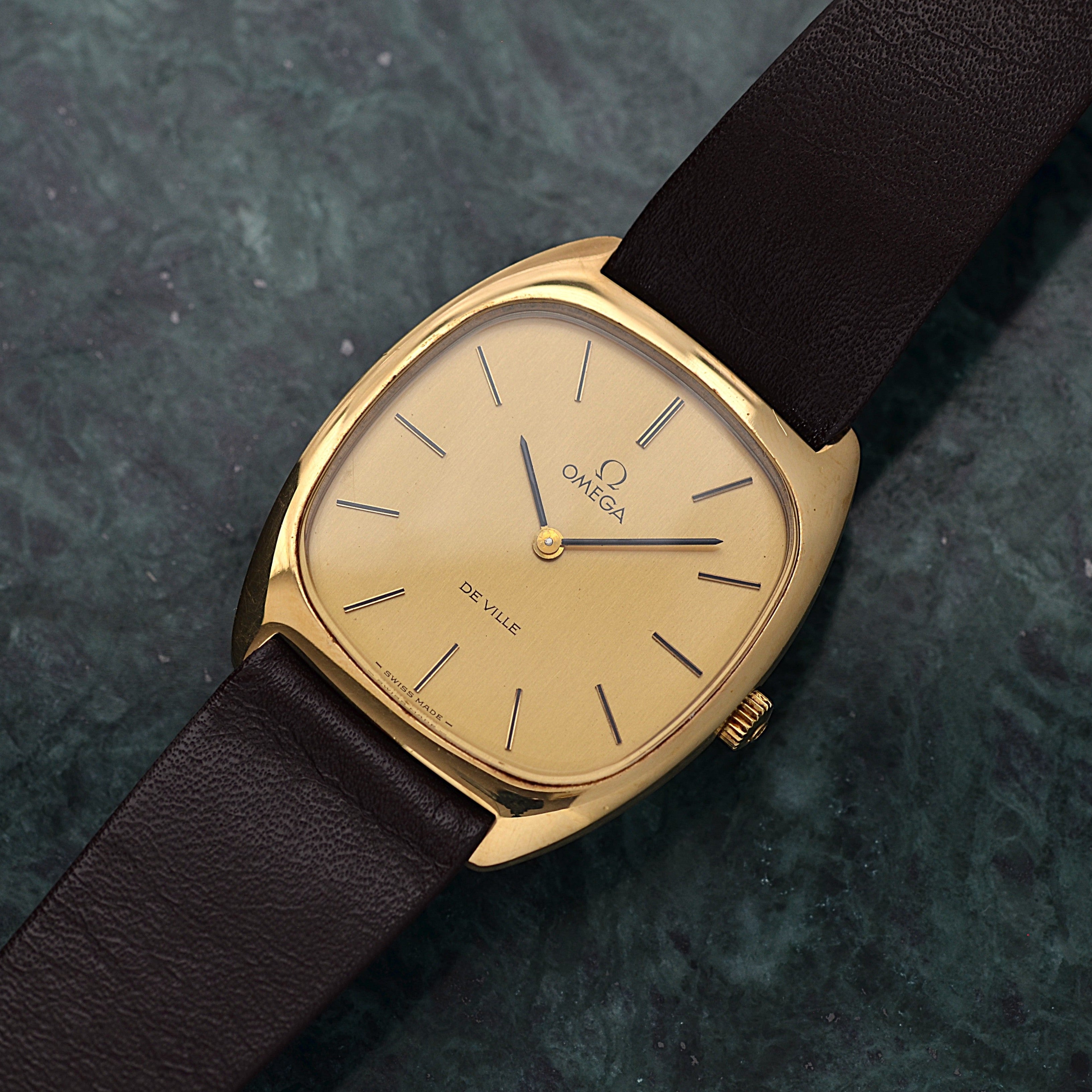 [Omega] 歐米茄碟飛系列 GP 電視螢幕保護殼 金色 Deadstock