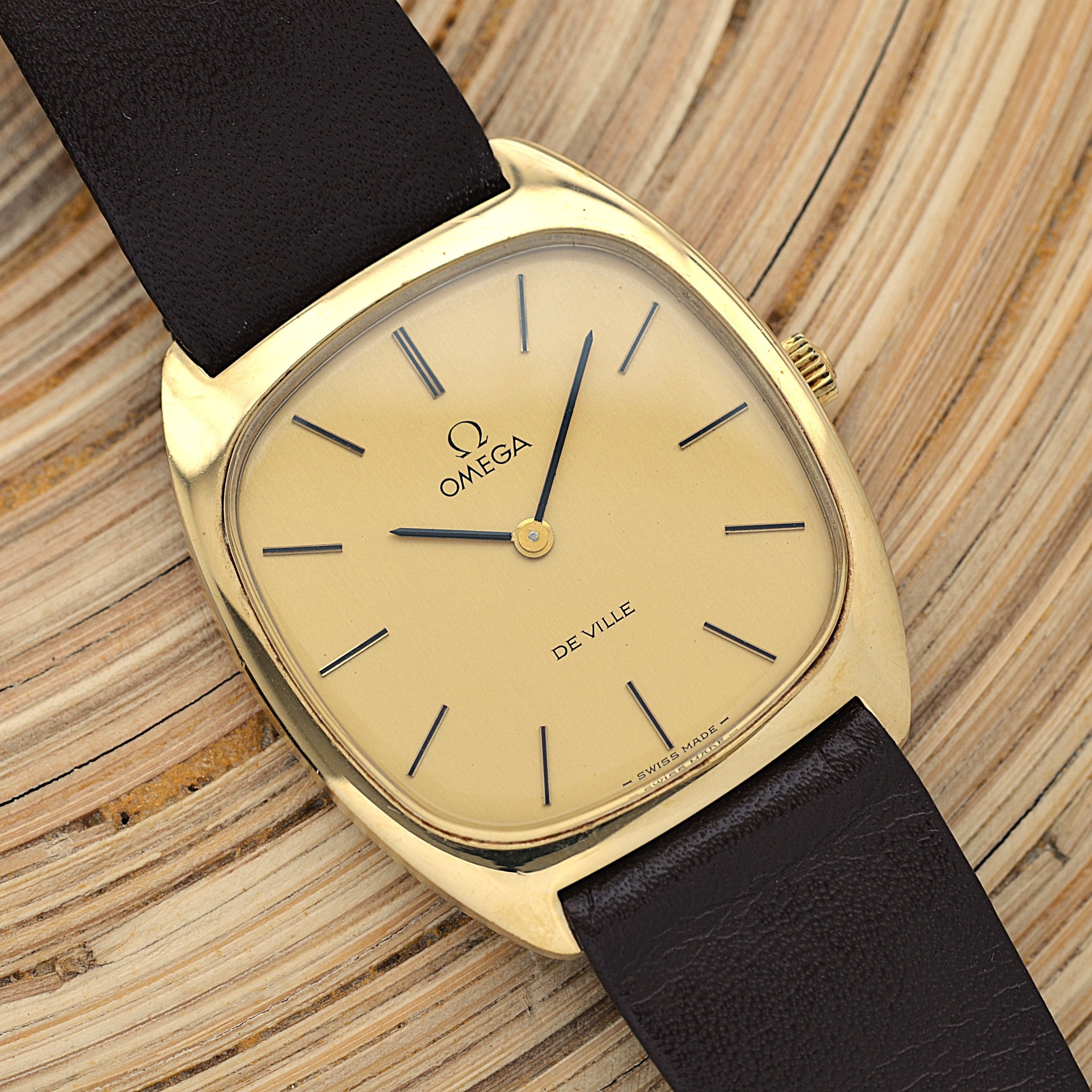 [Omega] 歐米茄碟飛系列 GP 電視螢幕保護殼 金色 Deadstock