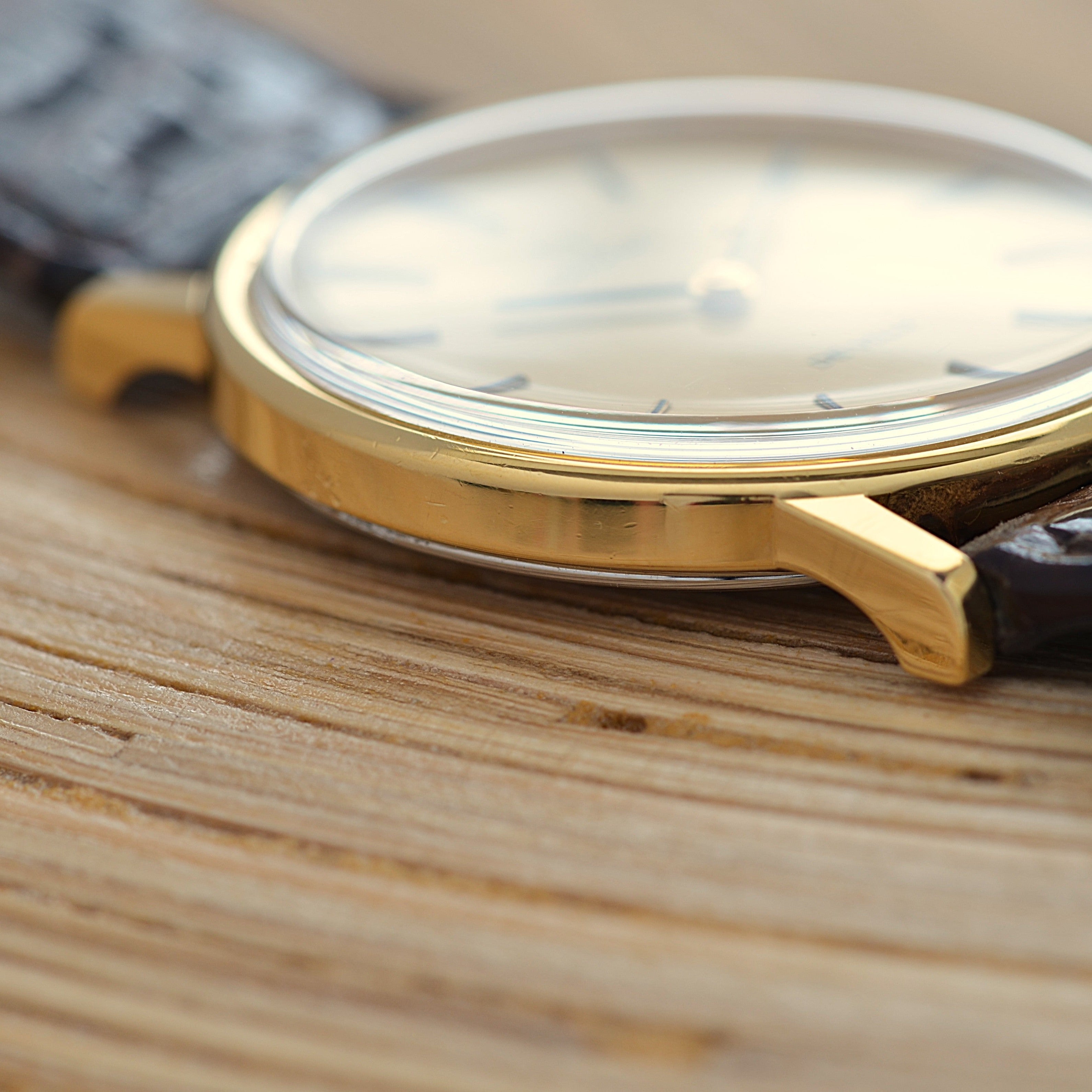 [Omega] 歐米茄碟飛系列 GP 圓形金錶配真鱷魚皮錶帶和錶扣