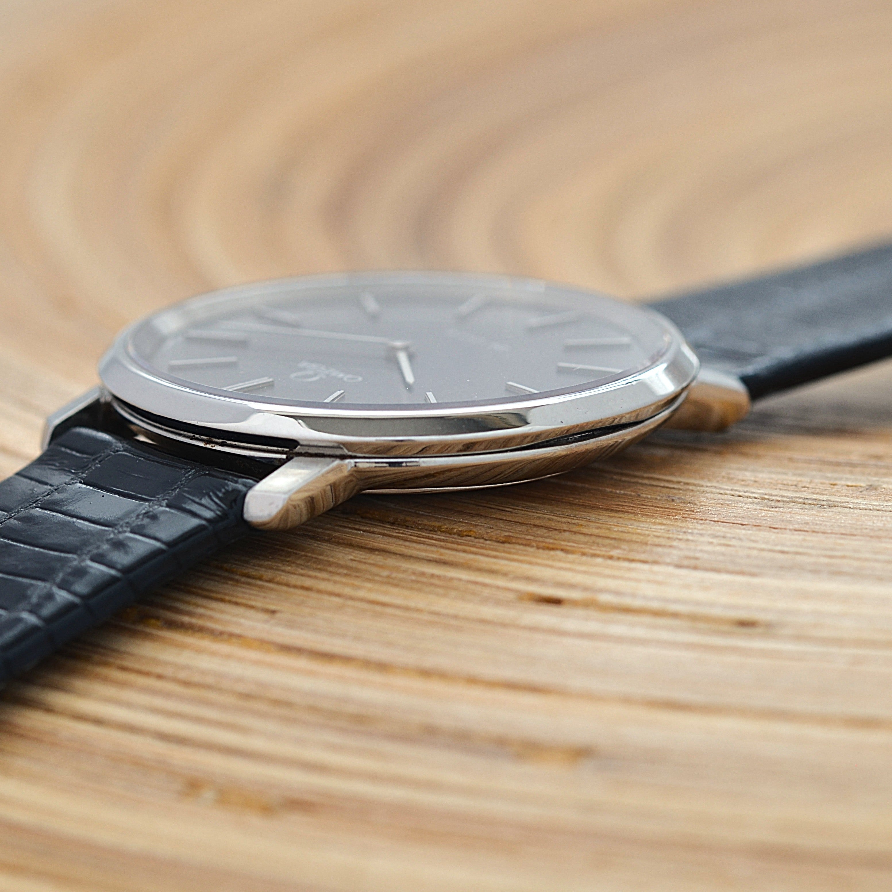 [歐米茄] 歐米茄碟飛系列 SS 圓灰 附正品扣