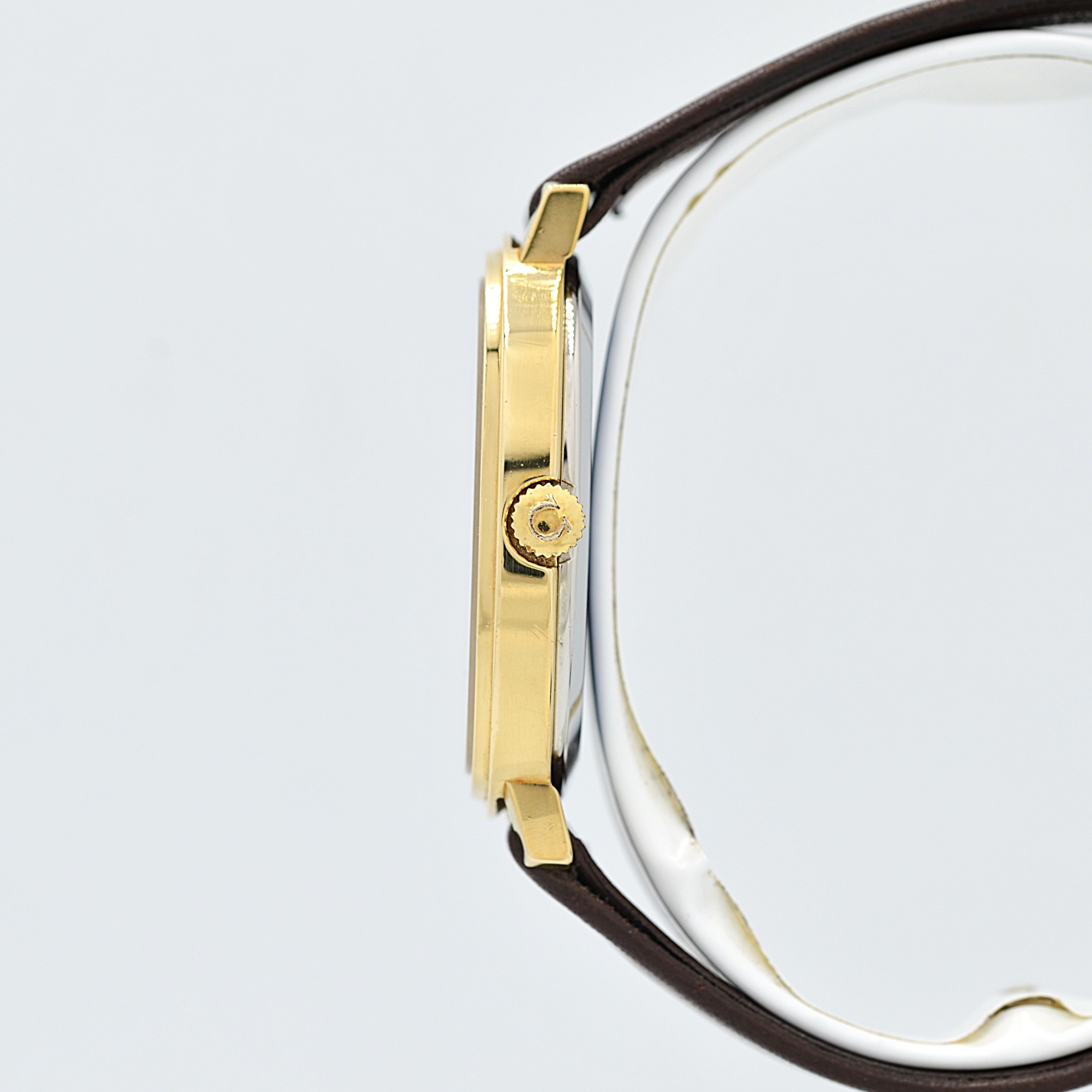 [Omega] 歐米茄碟飛系列GP橢圓形錶殼金色全新庫存