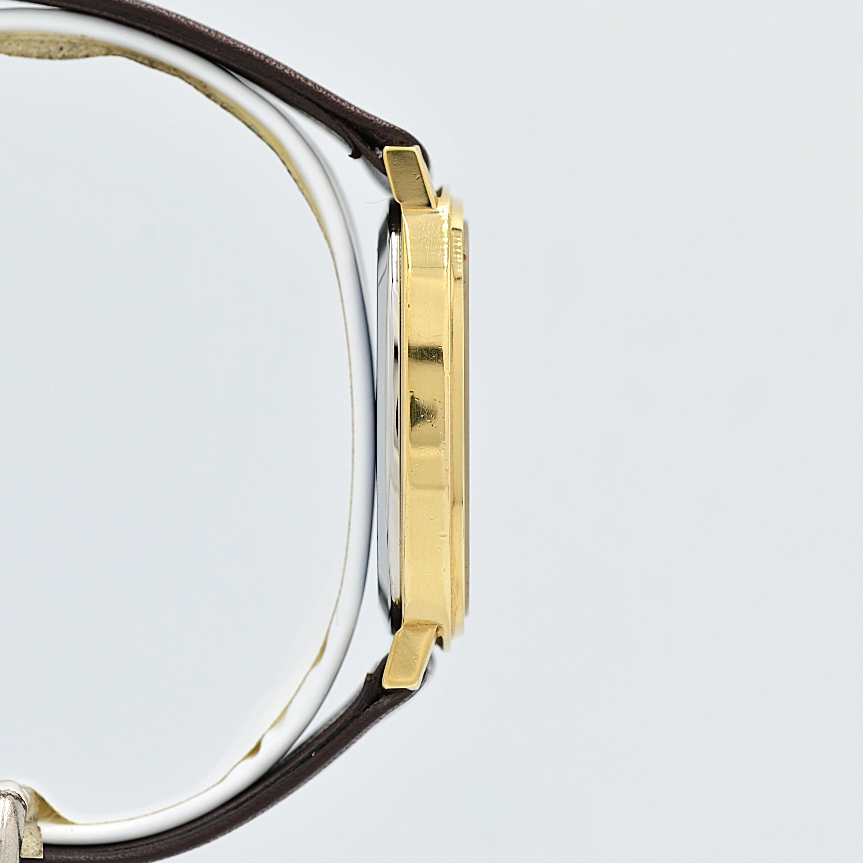 [Omega] 歐米茄碟飛系列GP橢圓形錶殼金色全新庫存