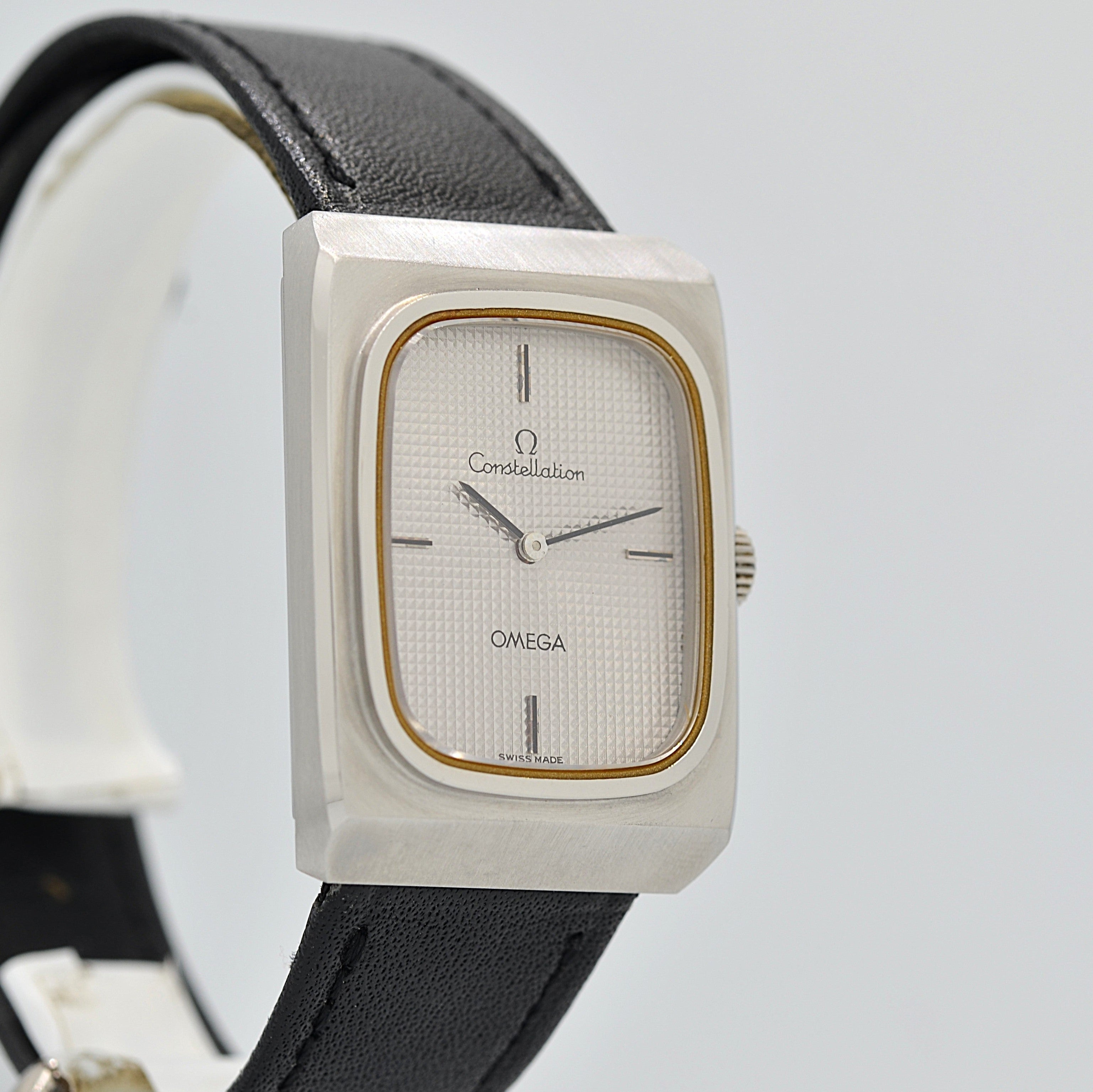 [歐米茄] 歐米茄星座系列不鏽鋼長方形錶殼銀色巴黎釘紋錶盤搭配原廠錶扣