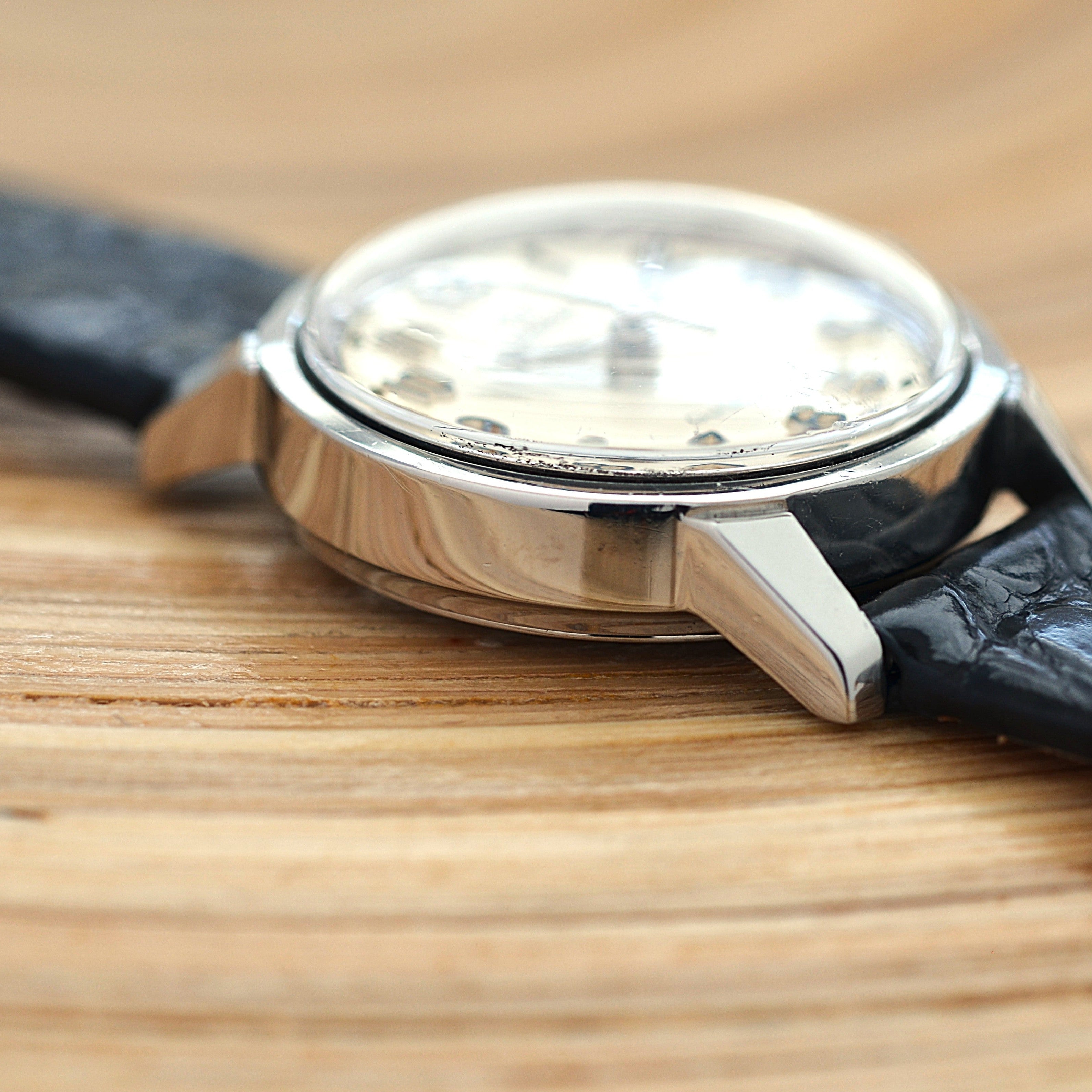 [Omega] 歐米茄日內瓦系列不鏽鋼圓形銀色阿拉伯數位直立錶盤腕錶，附原廠錶扣