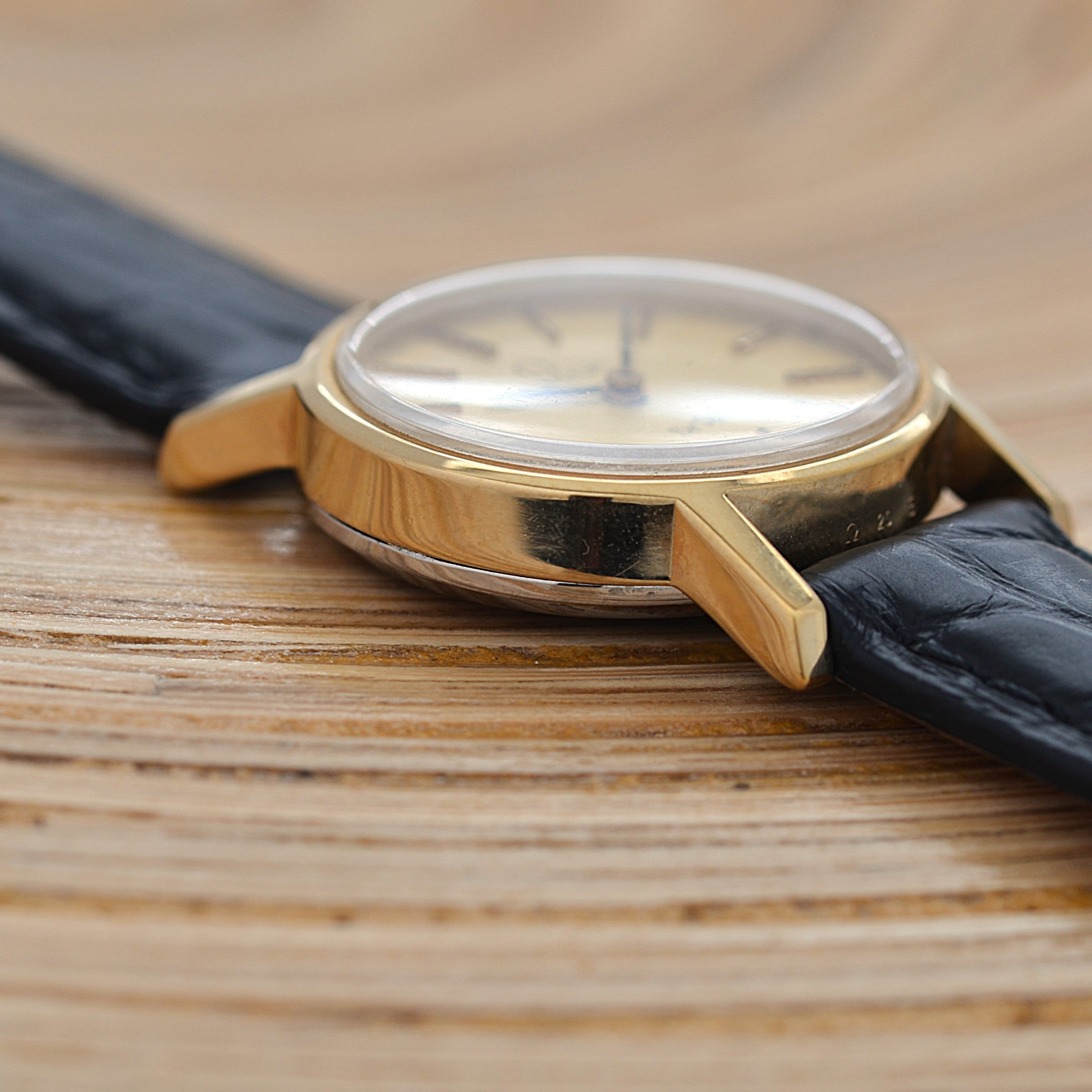 【OMEGA】オメガ デヴィル GP オーバルケース Gold デッドストック