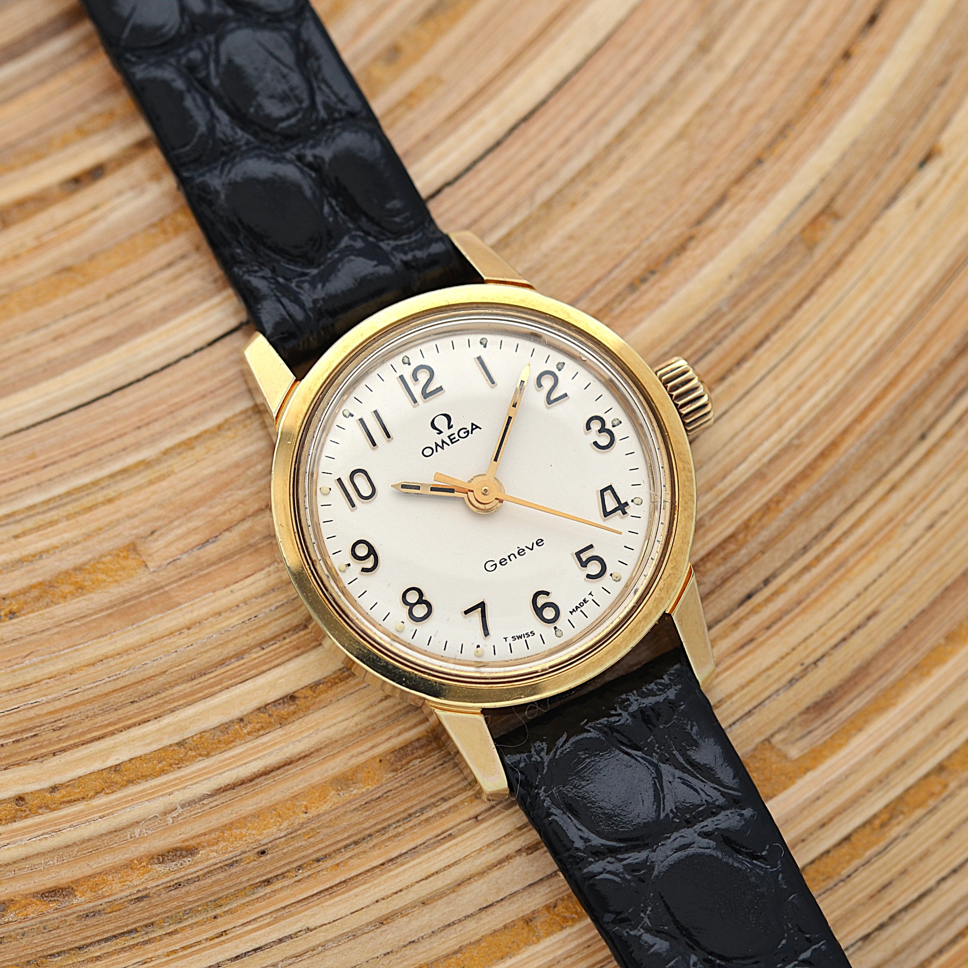 [Omega] 歐米茄日內瓦系列GP圓形銀直式阿拉伯數位時標腕錶，附原廠錶扣