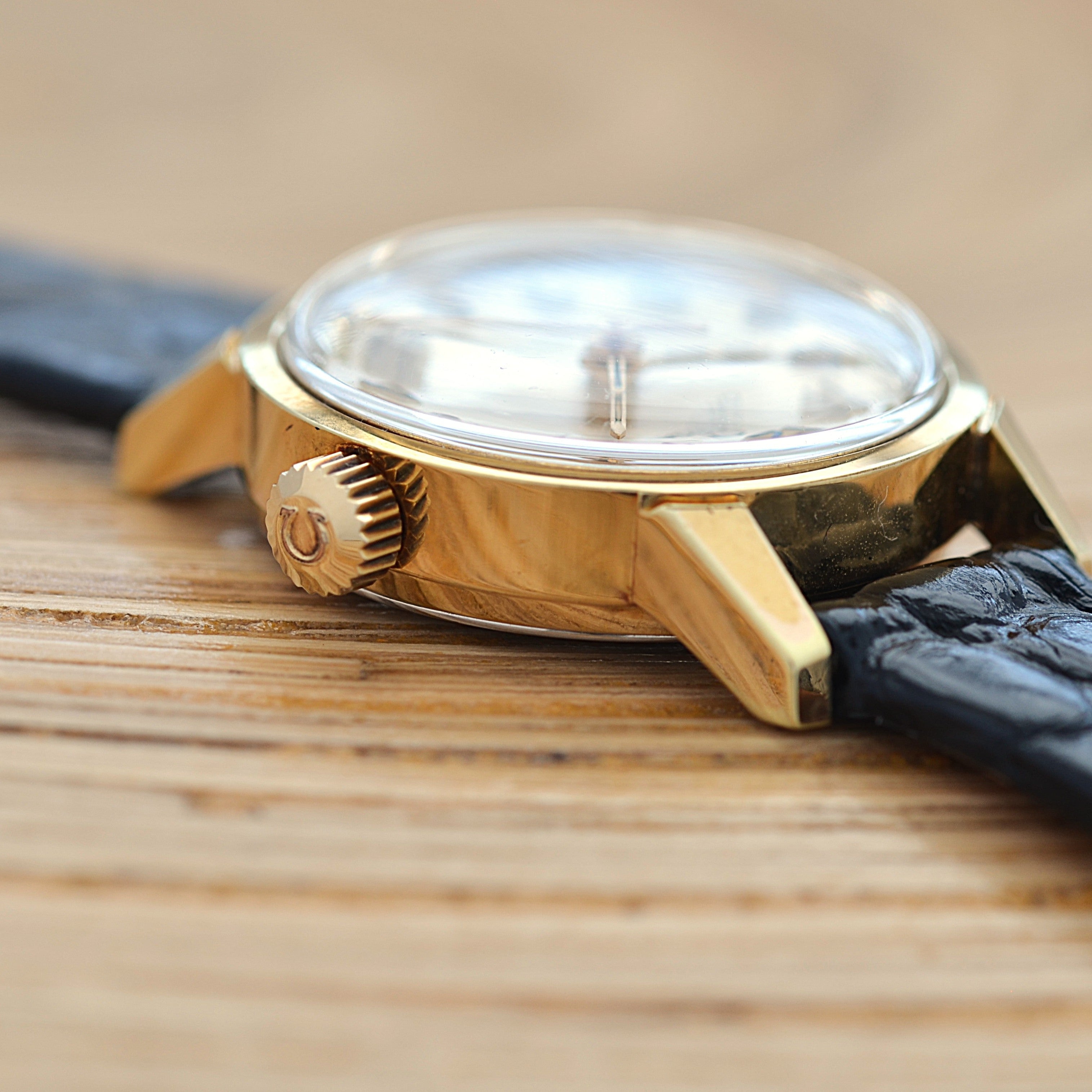 [Omega] 歐米茄日內瓦系列GP圓形銀直式阿拉伯數位時標腕錶，附原廠錶扣