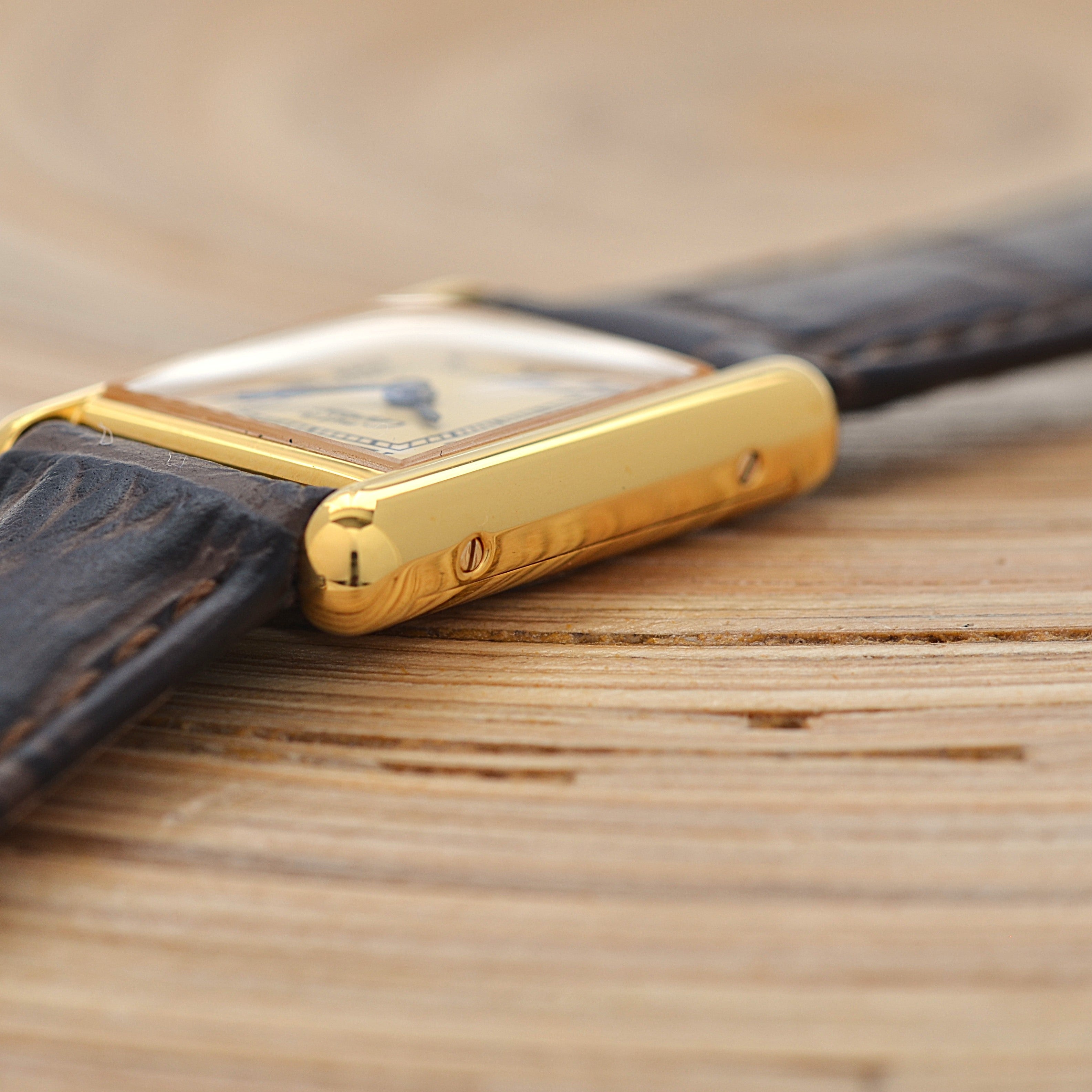 【Cartier】カルティエ マストタンクSM 手巻きアイボリーローマ 永久保証書付き