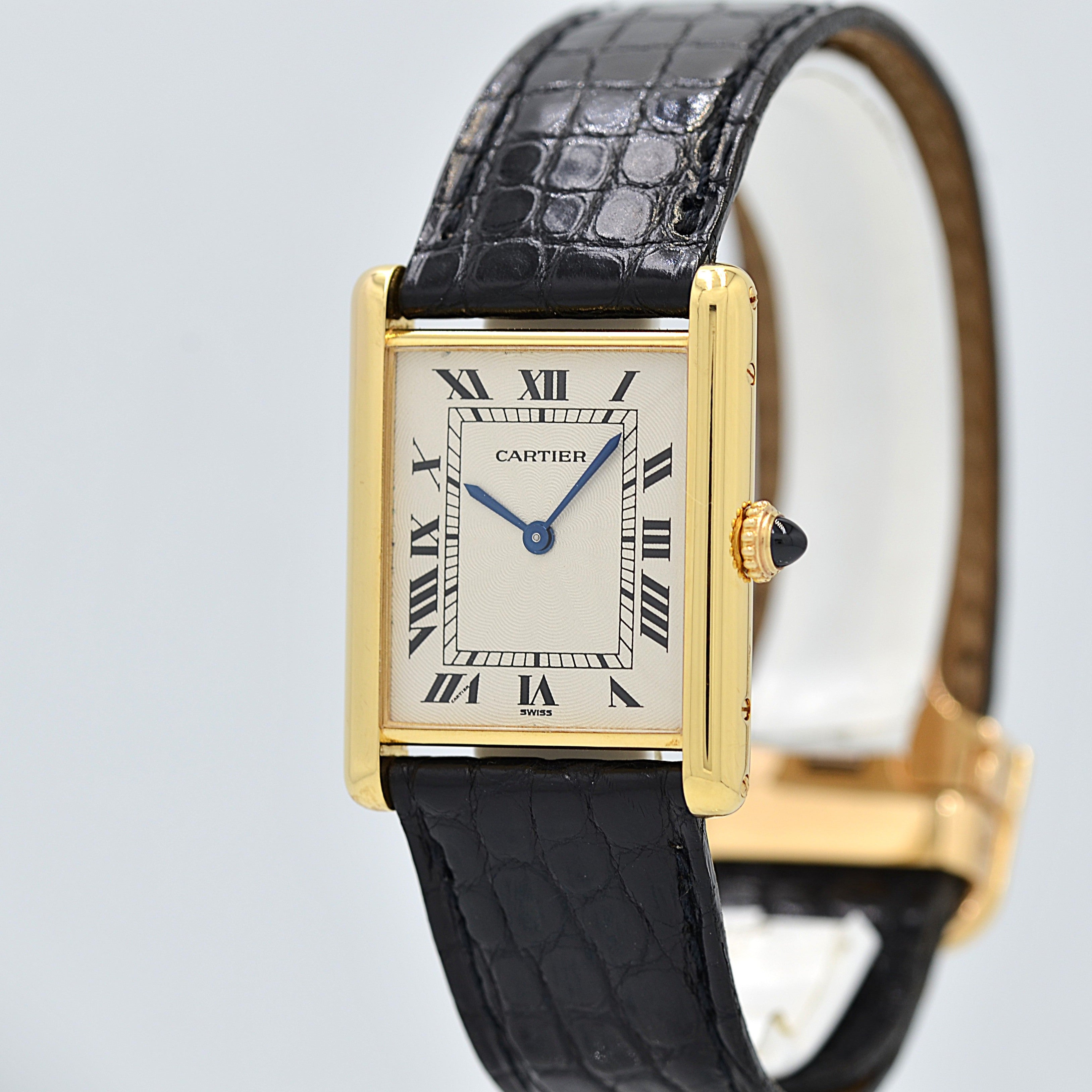 【Cartier】カルティエ タンクルイカルティエLM 18KYG エクストラフラット カルティエコンプリートサービス済み 純正18金製Dバックル、国際保証書付き