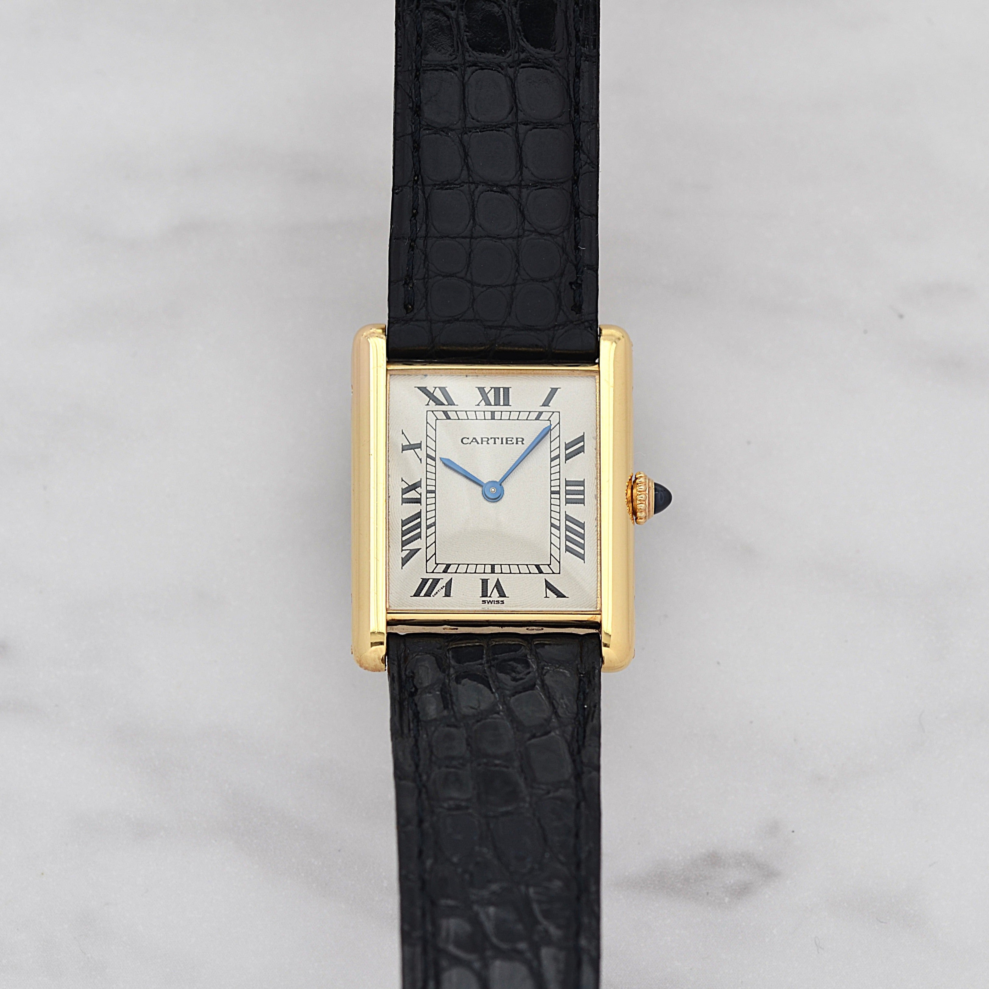 【Cartier】カルティエ タンクルイカルティエLM 18KYG エクストラフラット カルティエコンプリートサービス済み 純正18金製Dバックル、国際保証書付き