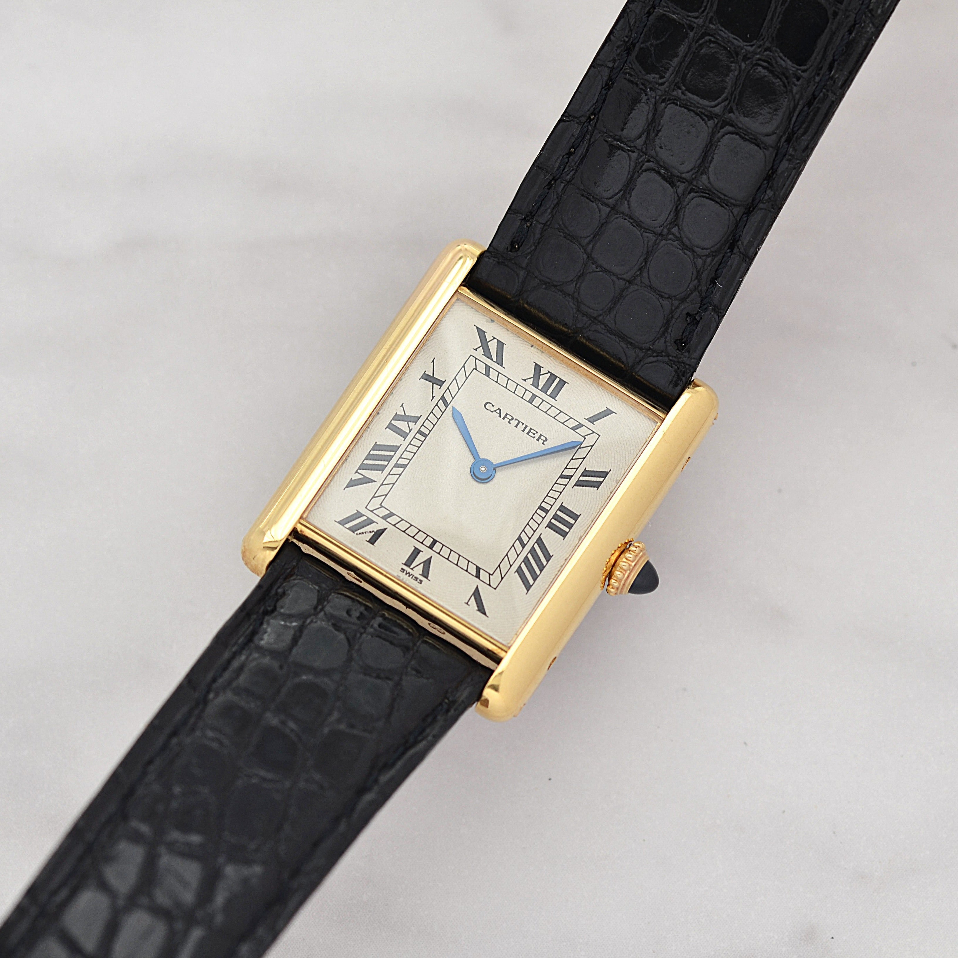 【Cartier】カルティエ タンクルイカルティエLM 18KYG エクストラフラット カルティエコンプリートサービス済み 純正18金製Dバックル、国際保証書付き