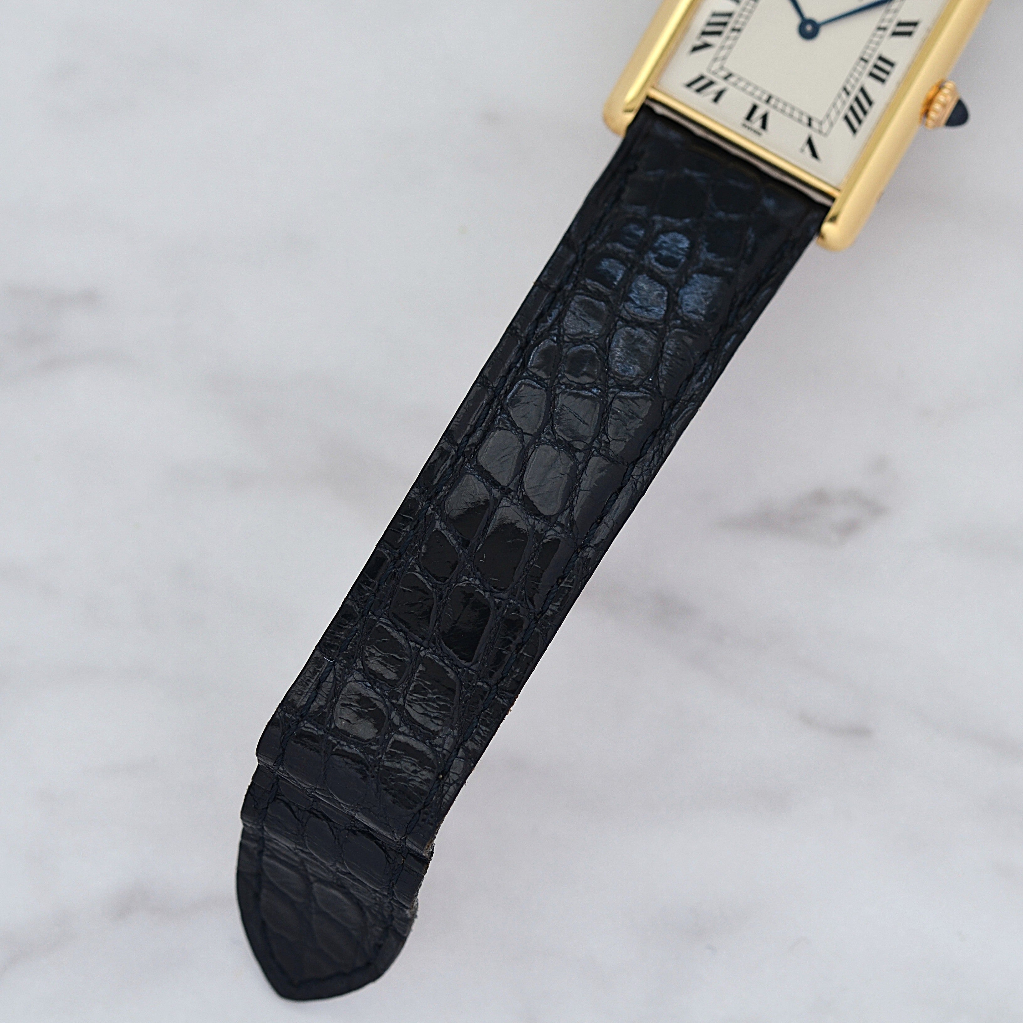 【Cartier】カルティエ タンクルイカルティエLM 18KYG エクストラフラット カルティエコンプリートサービス済み 純正18金製Dバックル、国際保証書付き