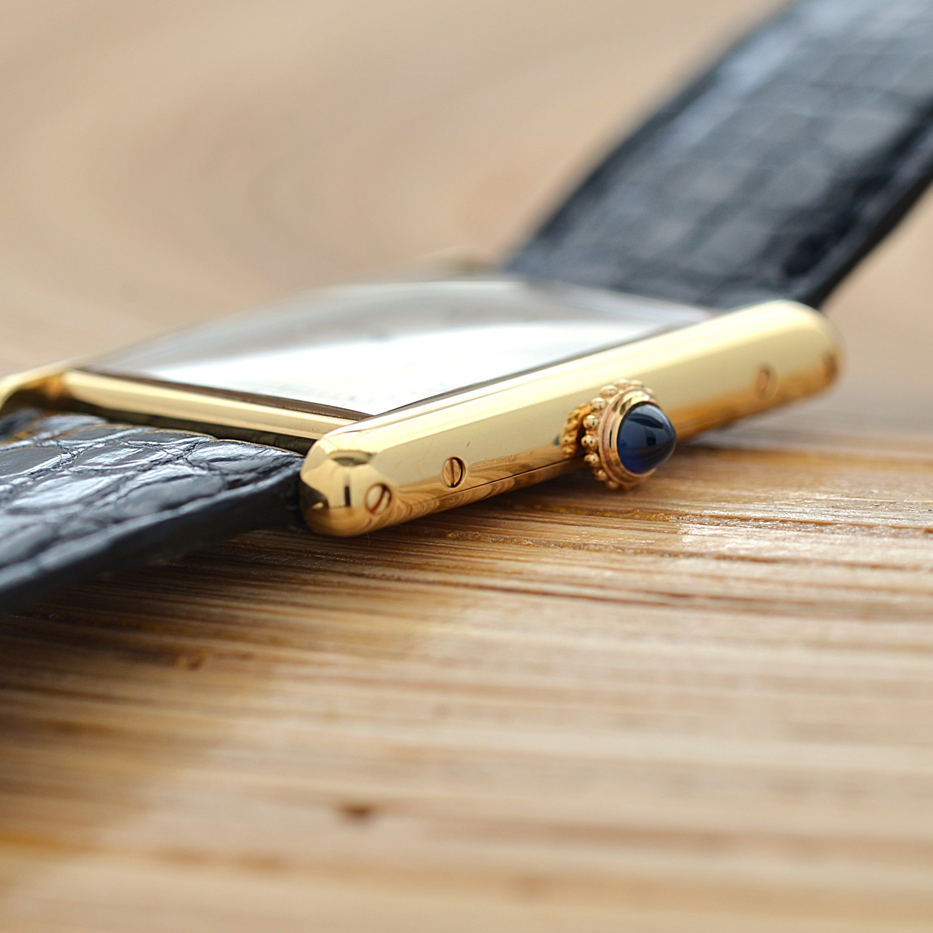 【Cartier】カルティエ タンクルイカルティエLM 18KYG エクストラフラット カルティエコンプリートサービス済み 純正18金製Dバックル、国際保証書付き