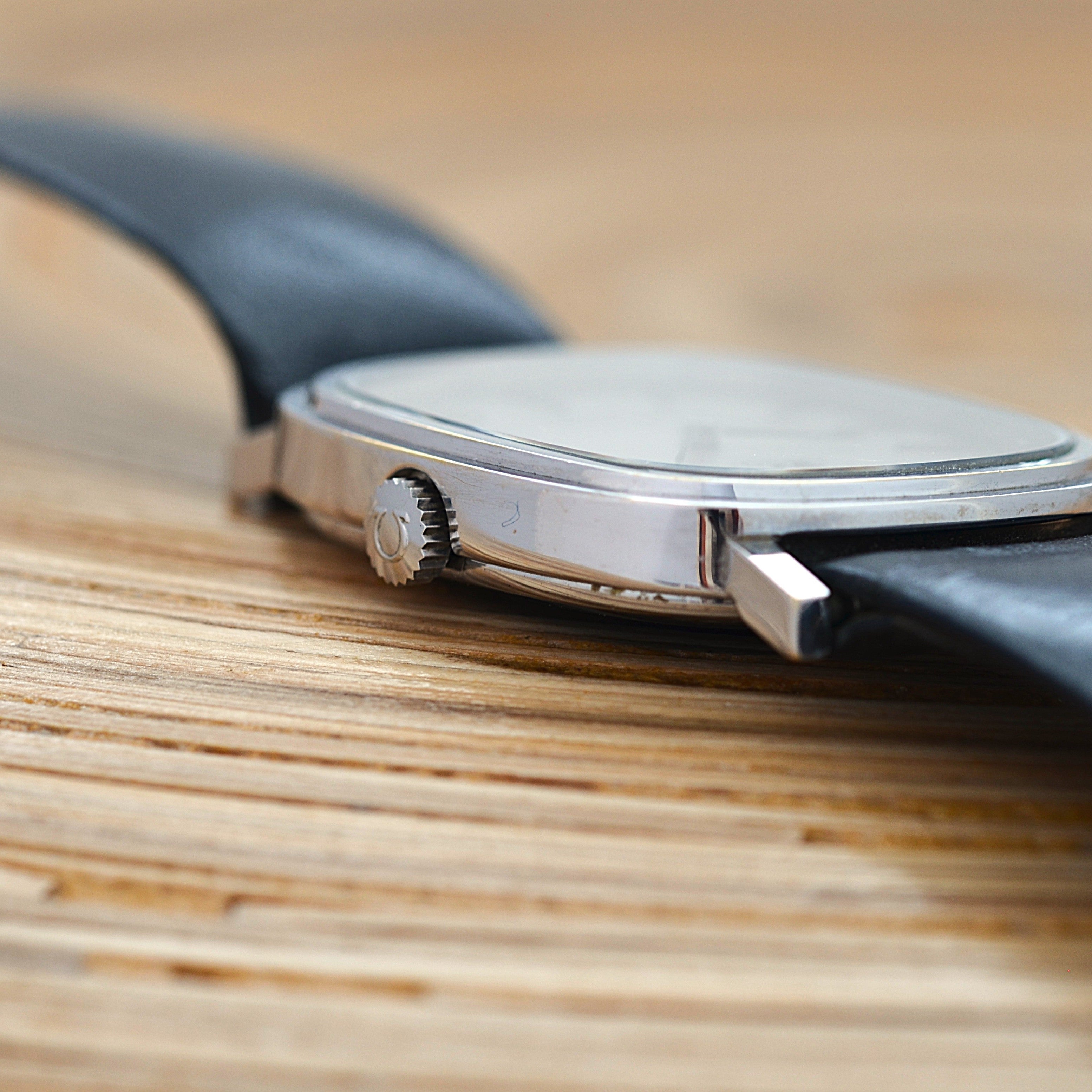 【OMEGA】オメガ デヴィル WGP オーバルケース Silver デッドストック 純正尾錠付き