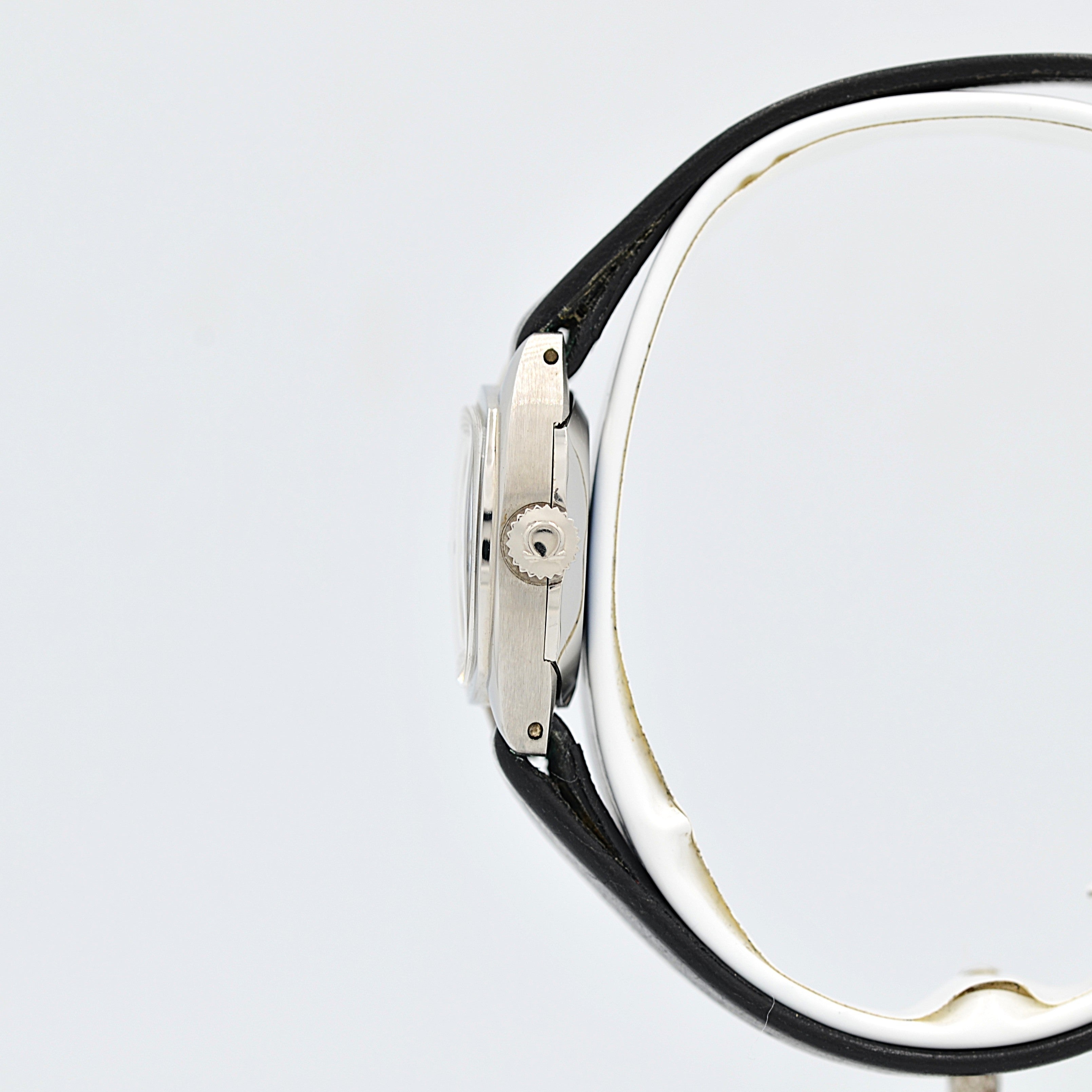 [Omega] 歐米茄碟飛系列不鏽鋼方形銀色腕錶，全新庫存，配件齊全