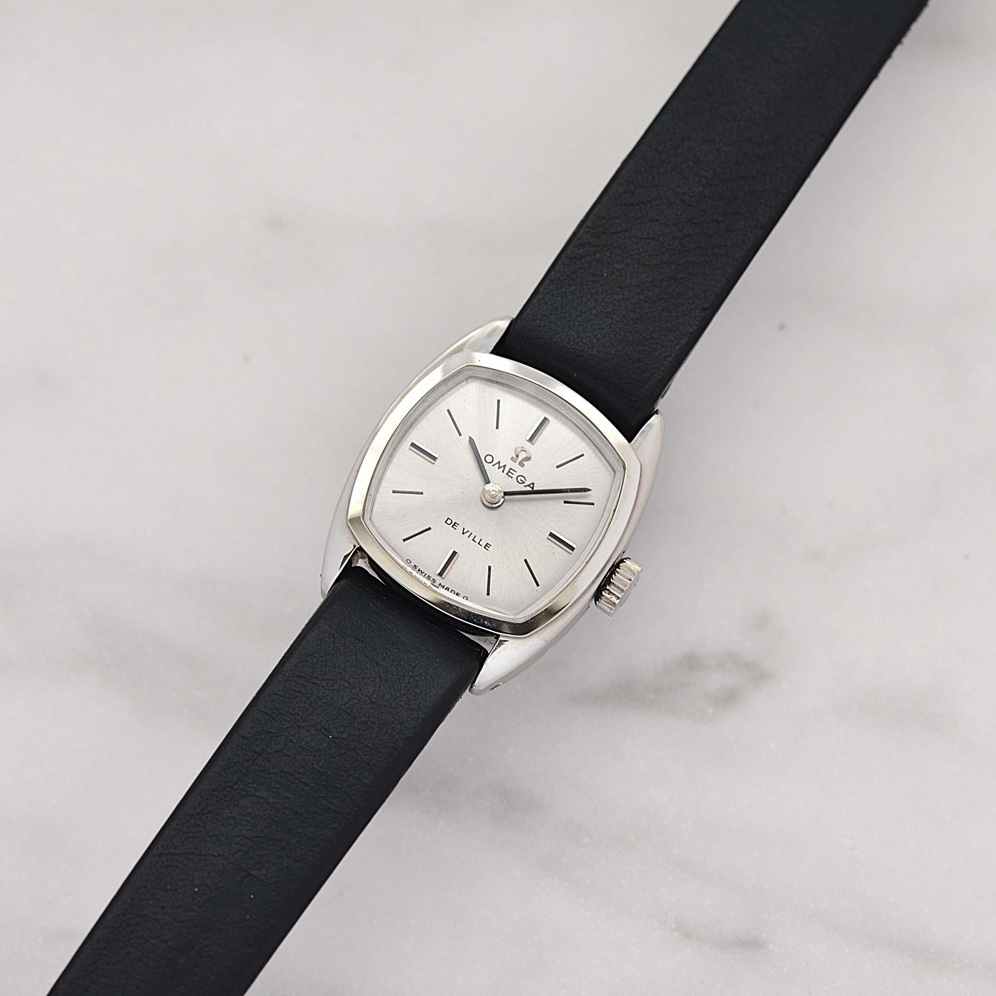 [Omega] 歐米茄碟飛系列不鏽鋼方形銀色腕錶，全新庫存，配件齊全