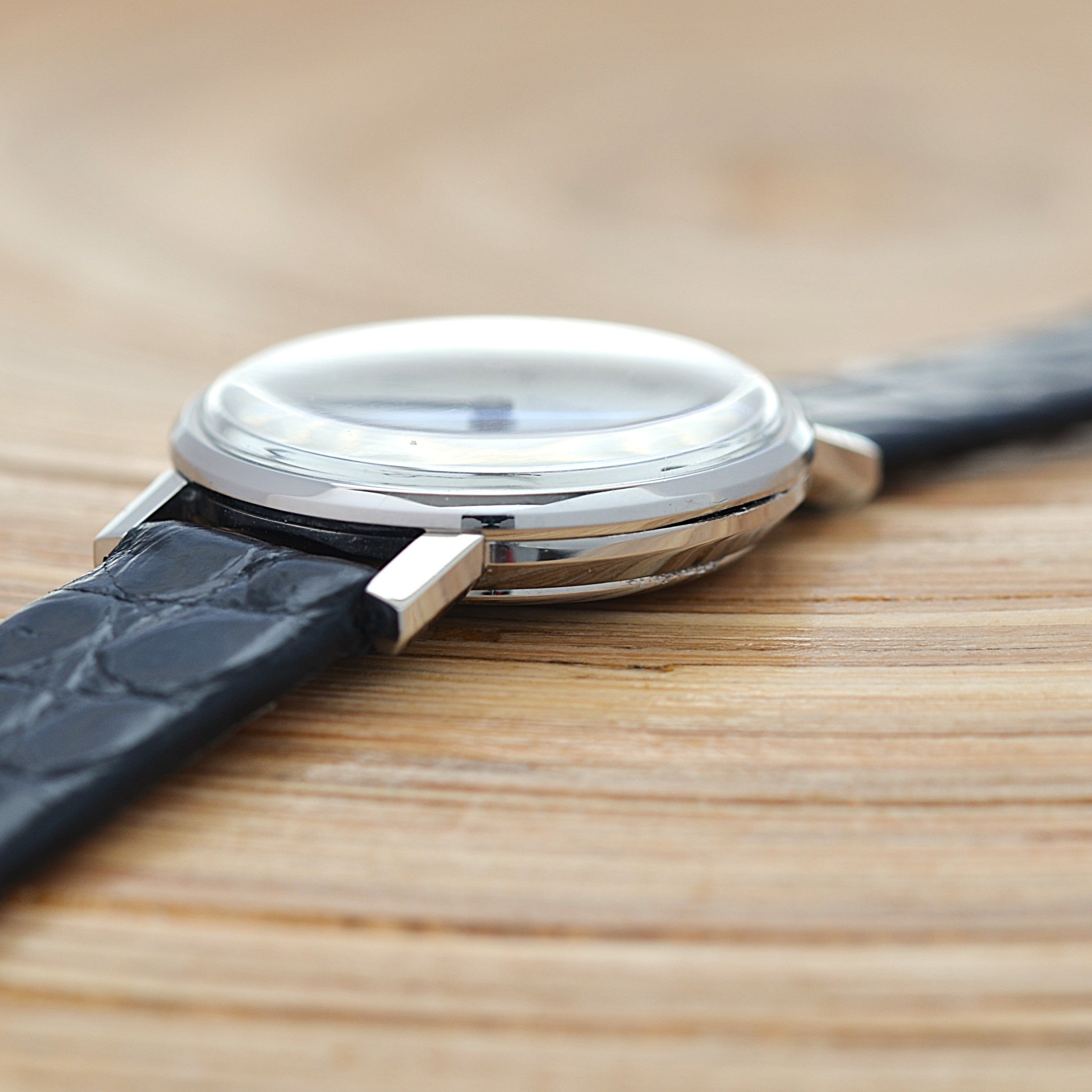 【OMEGA】オメガ ジュネーヴ SS ラウンド Silver Arabic 純正尾錠付き