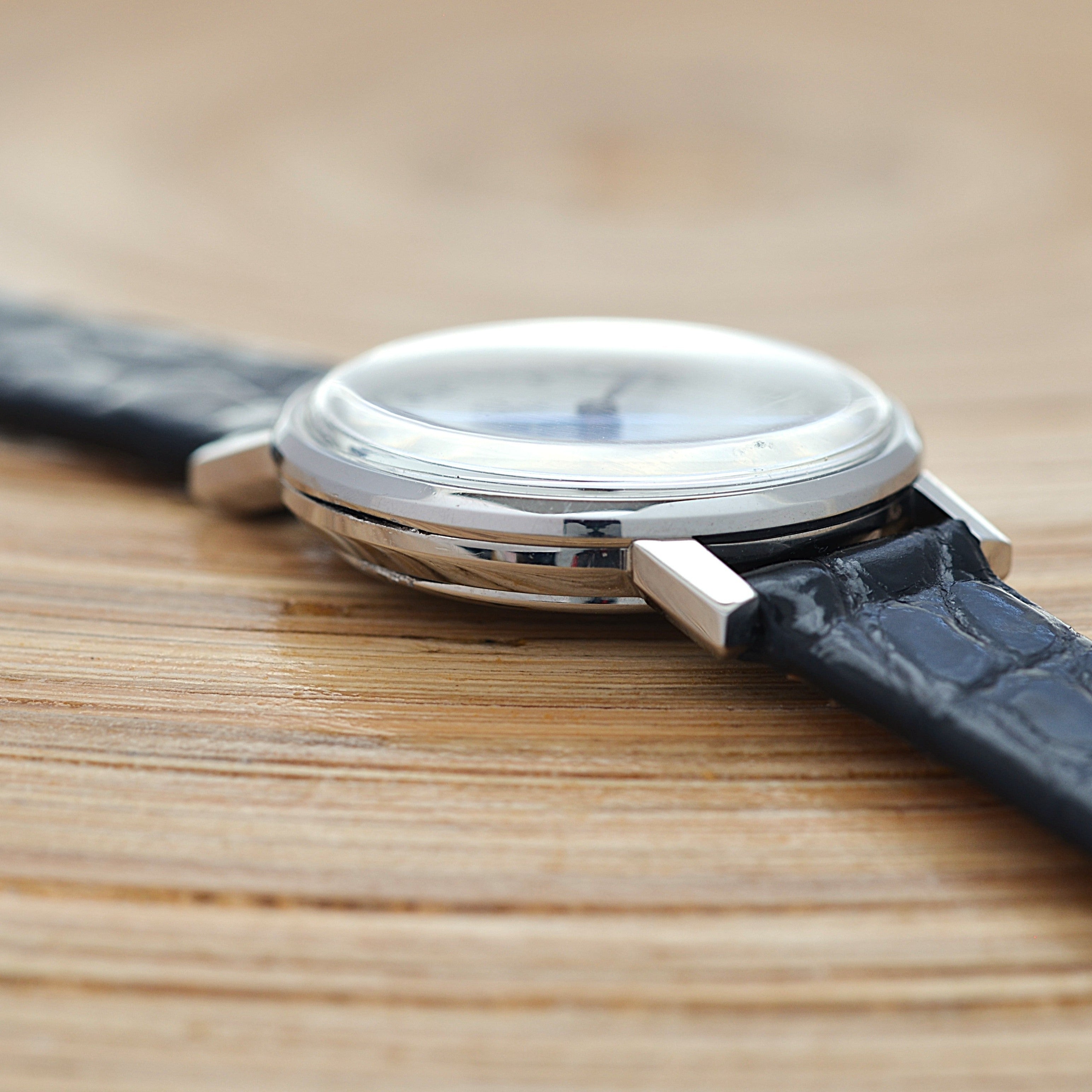 【OMEGA】オメガ ジュネーヴ SS ラウンド Silver Arabic 純正尾錠付き