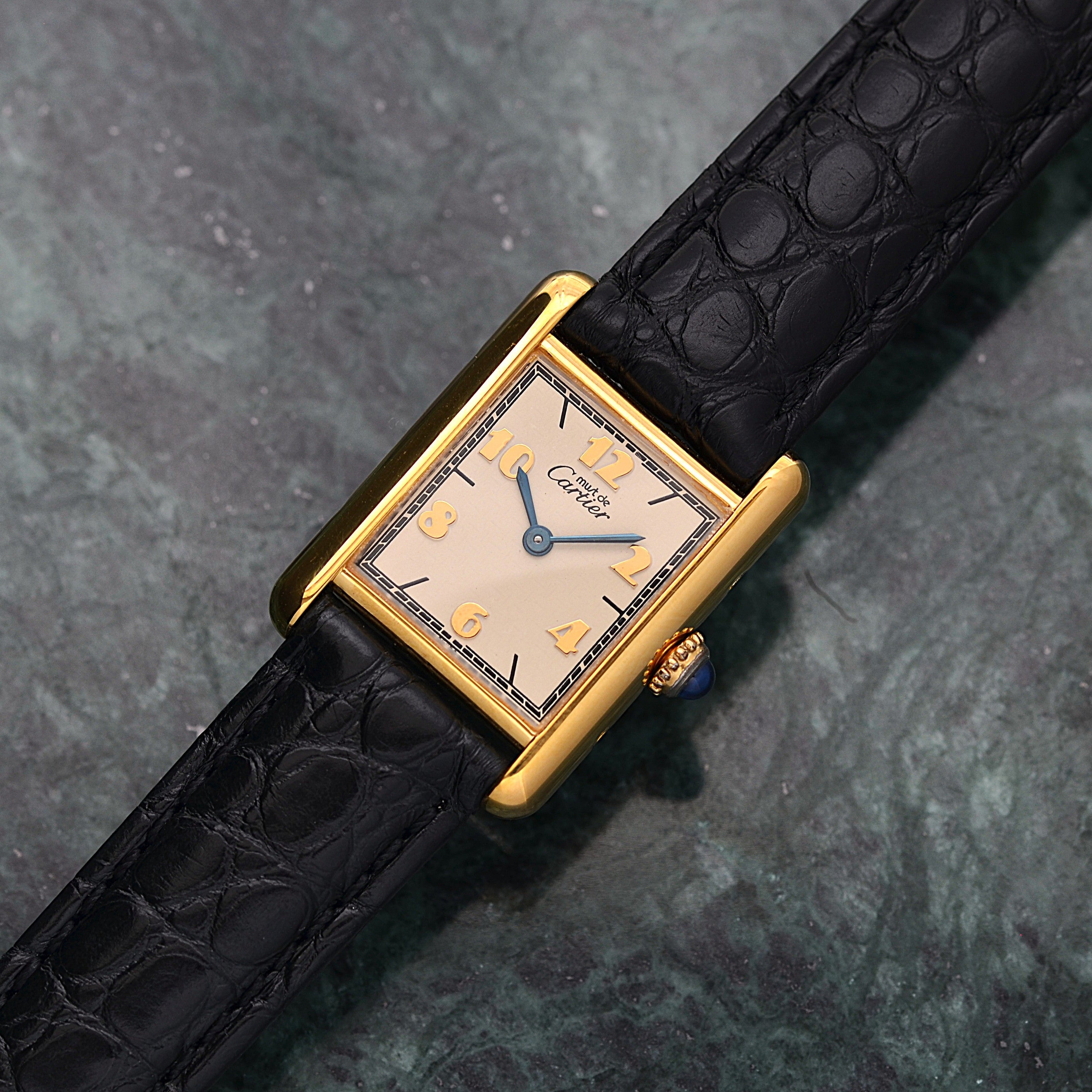 [卡地亞] 卡地亞 Must Tank SM Flying Arabic 腕錶，配真 D 型扣