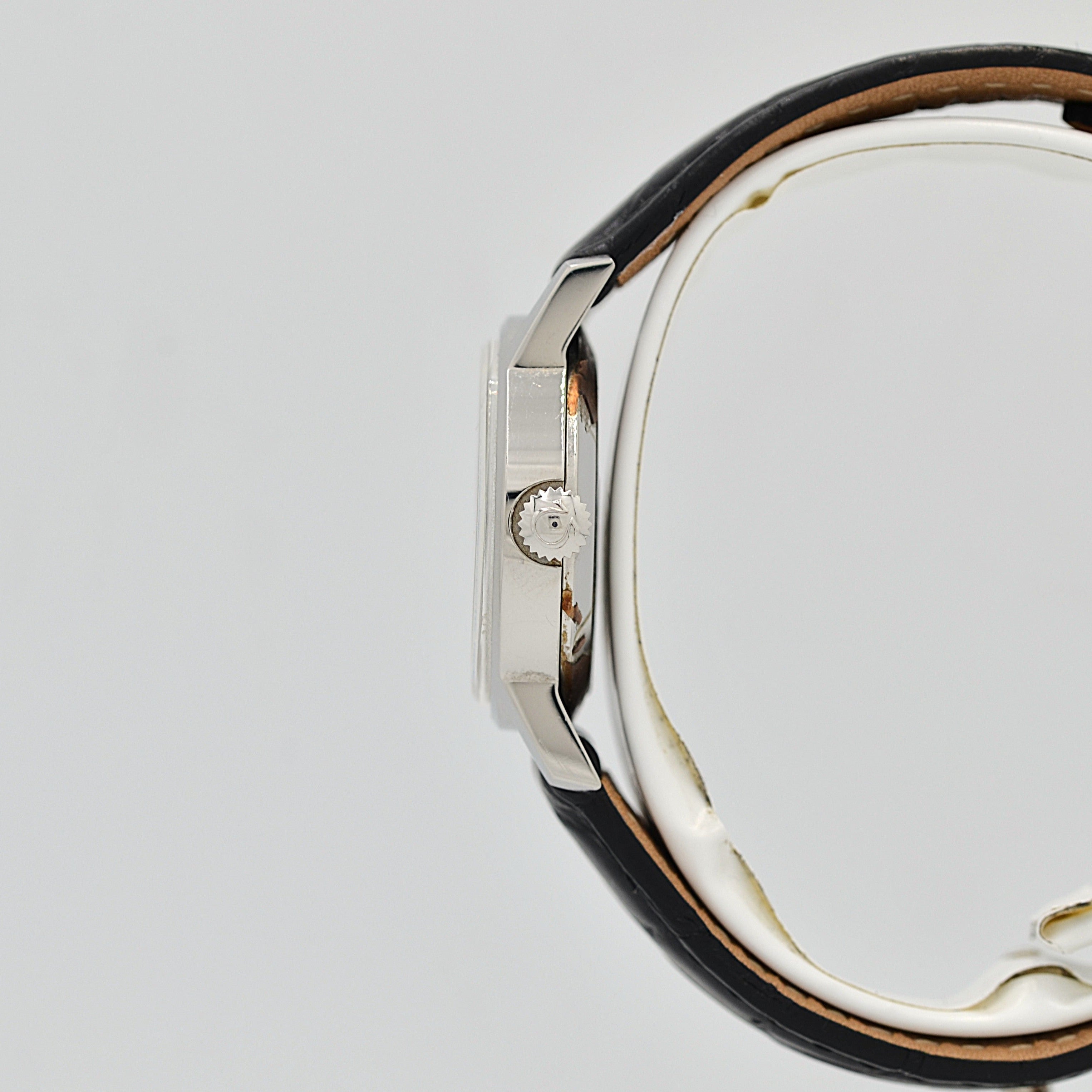 [Omega] 歐米茄碟飛系列不鏽鋼橢圓形銀色腕錶，全新庫存，所有配件齊全