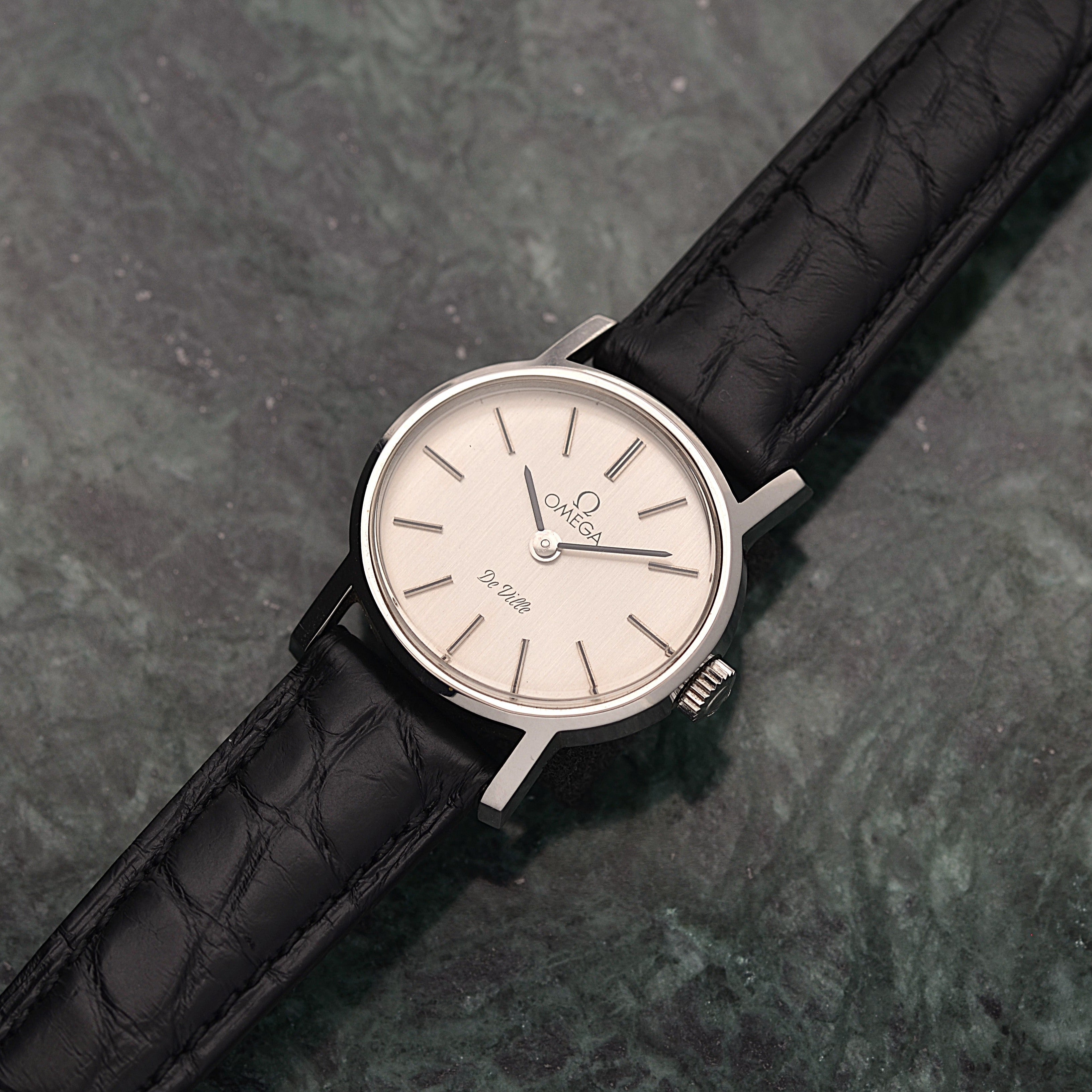 [Omega] 歐米茄碟飛系列不鏽鋼橢圓形銀色腕錶，全新庫存，所有配件齊全