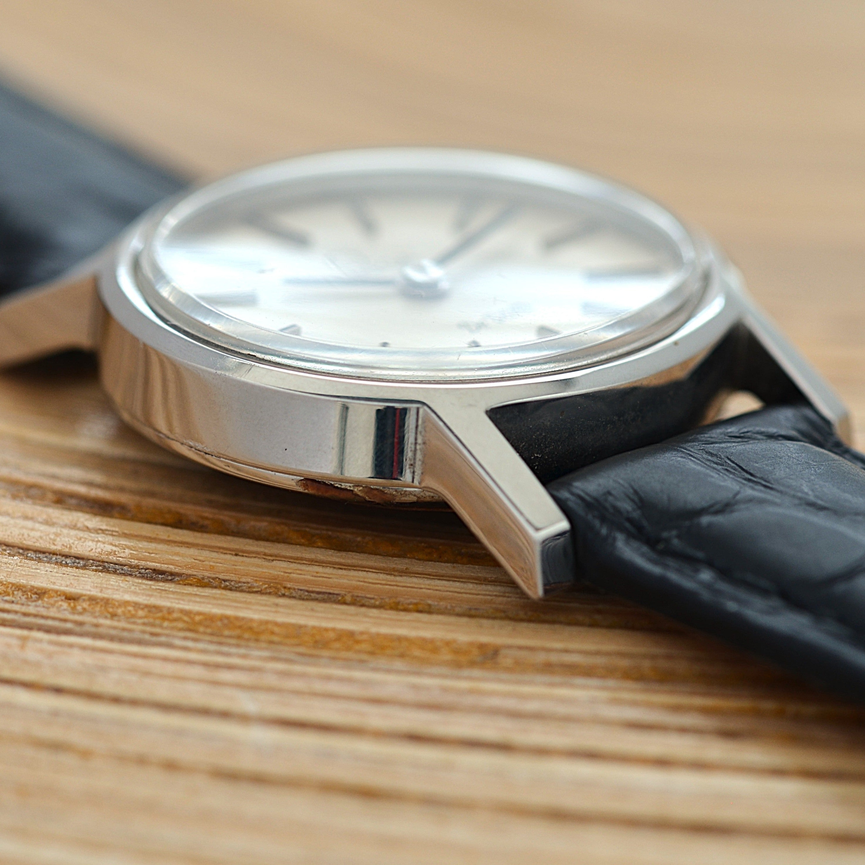 [Omega] 歐米茄碟飛系列不鏽鋼橢圓形銀色腕錶，全新庫存，所有配件齊全